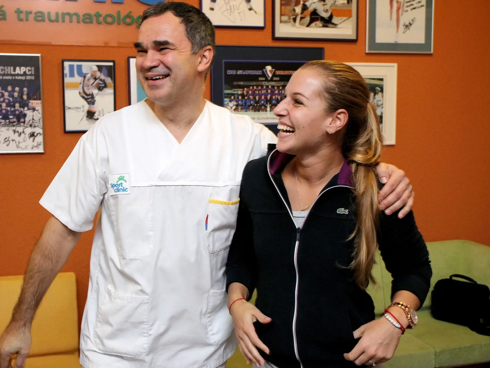 Dominika Cibulkova na sportovej klinike kde absolvovala vysetrenia po tazkych krcoch ktore dostala na zapase FED Cupu v Srbsku
vysledky neobjavili ziadne zasadne zdravotne komplikacie
