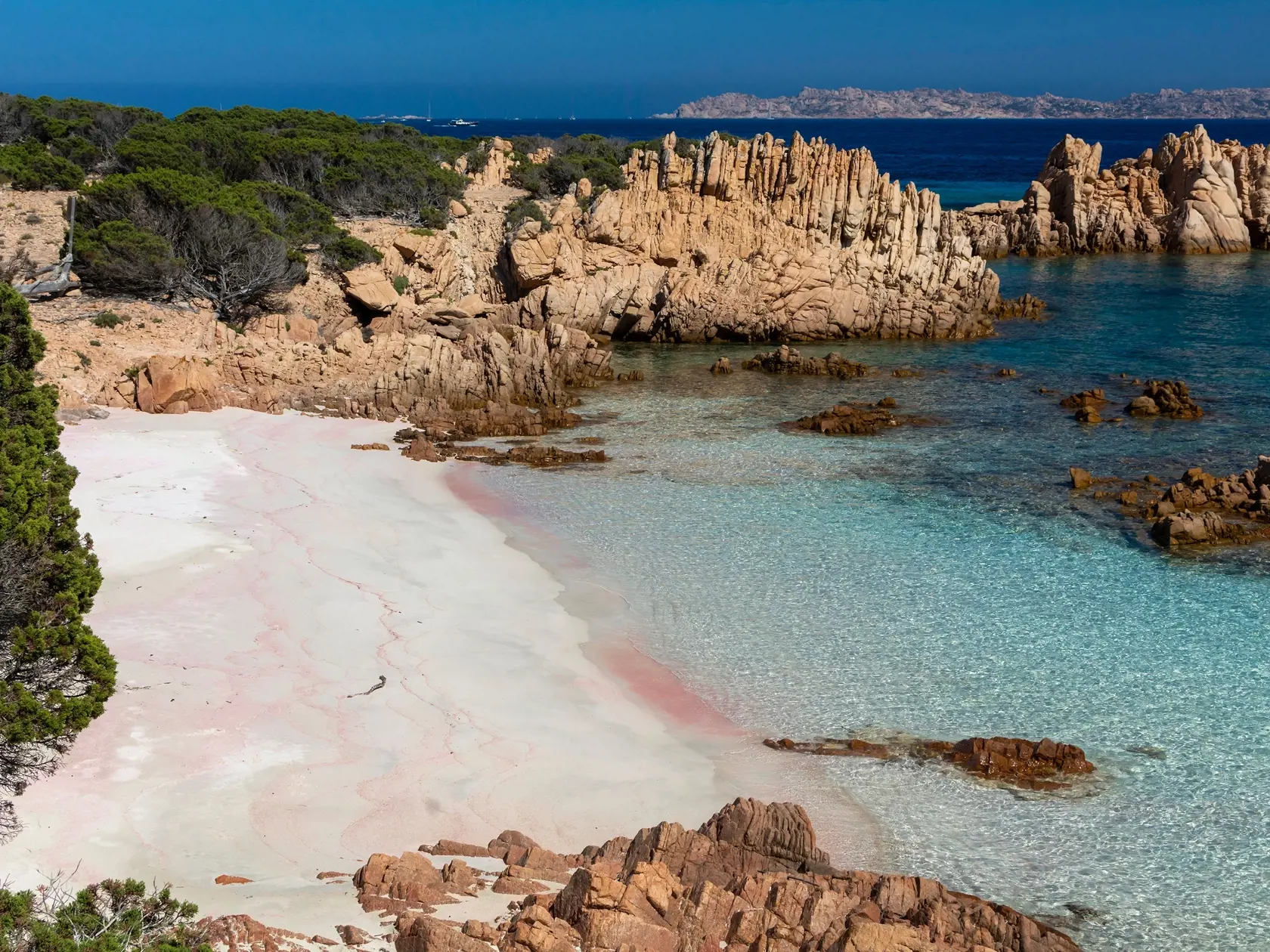 Spiaggia,Rosa,Or,Pink,Beach,On,Budelli,Island,,Located,In