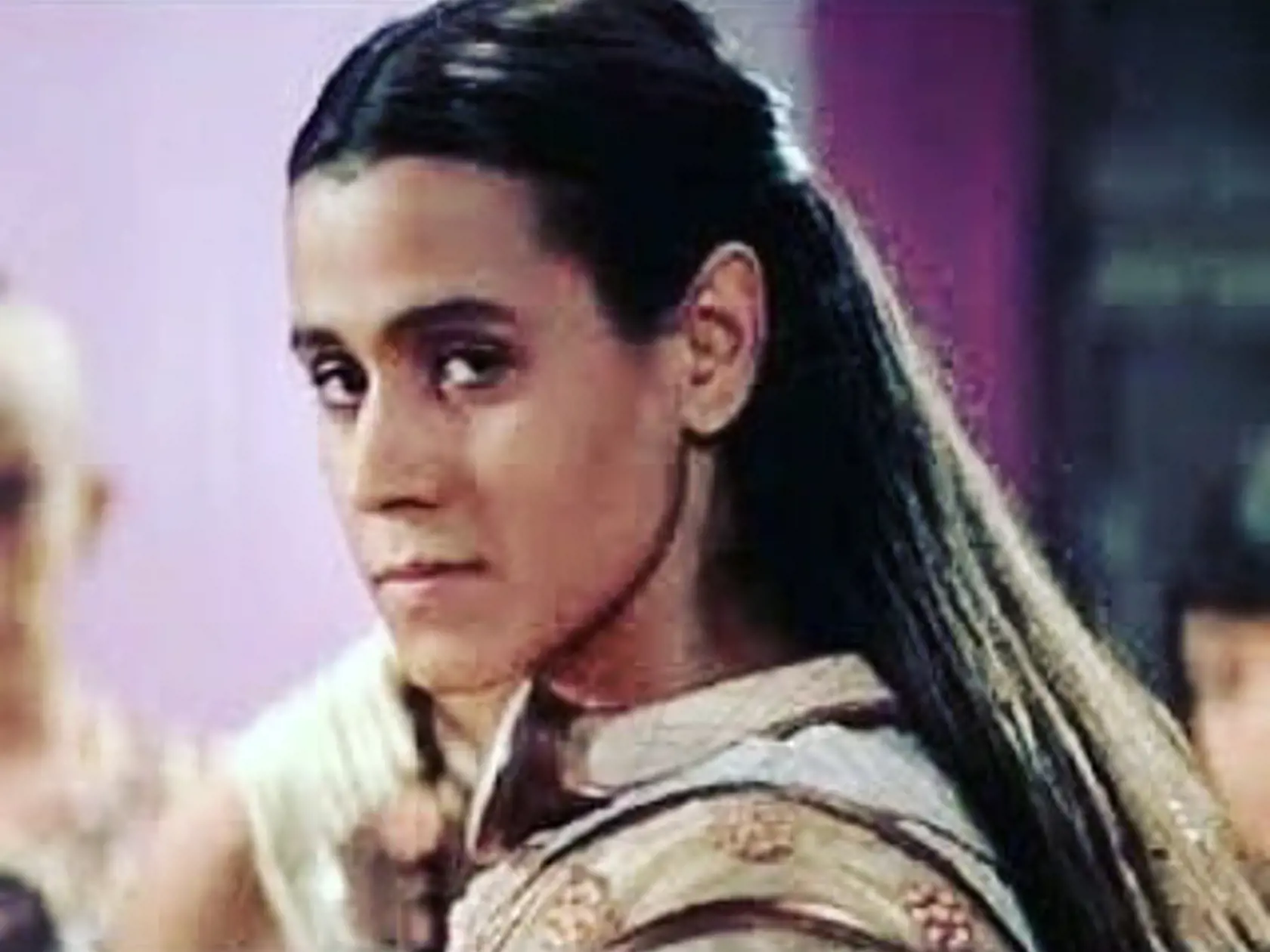 Jaye Davidson ako Ra vo filme Stargate