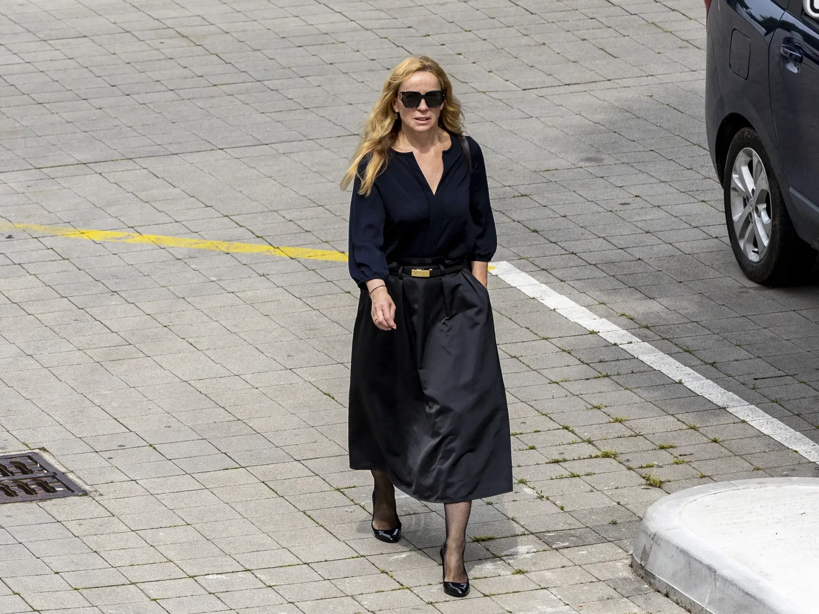 Na snímke je príchod kolegov hercov na poslednú rozlúčku s Danielom Heribanom. Na snímke je Diana Mórová. 