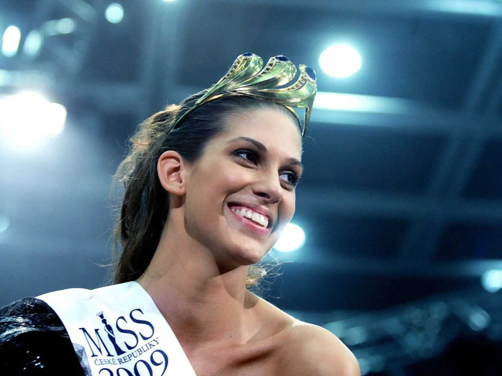 21. Aneta Vignerová (31) - Miss ČR 2009: Stále je aktívnou a úspešnou modelkou, pokúša sa preraziť aj v zahraničí. Aktuálne je zamilovaná do scenáristu Petra Kolieska (34), ktorý je autorom českého seriálového hitu Most!