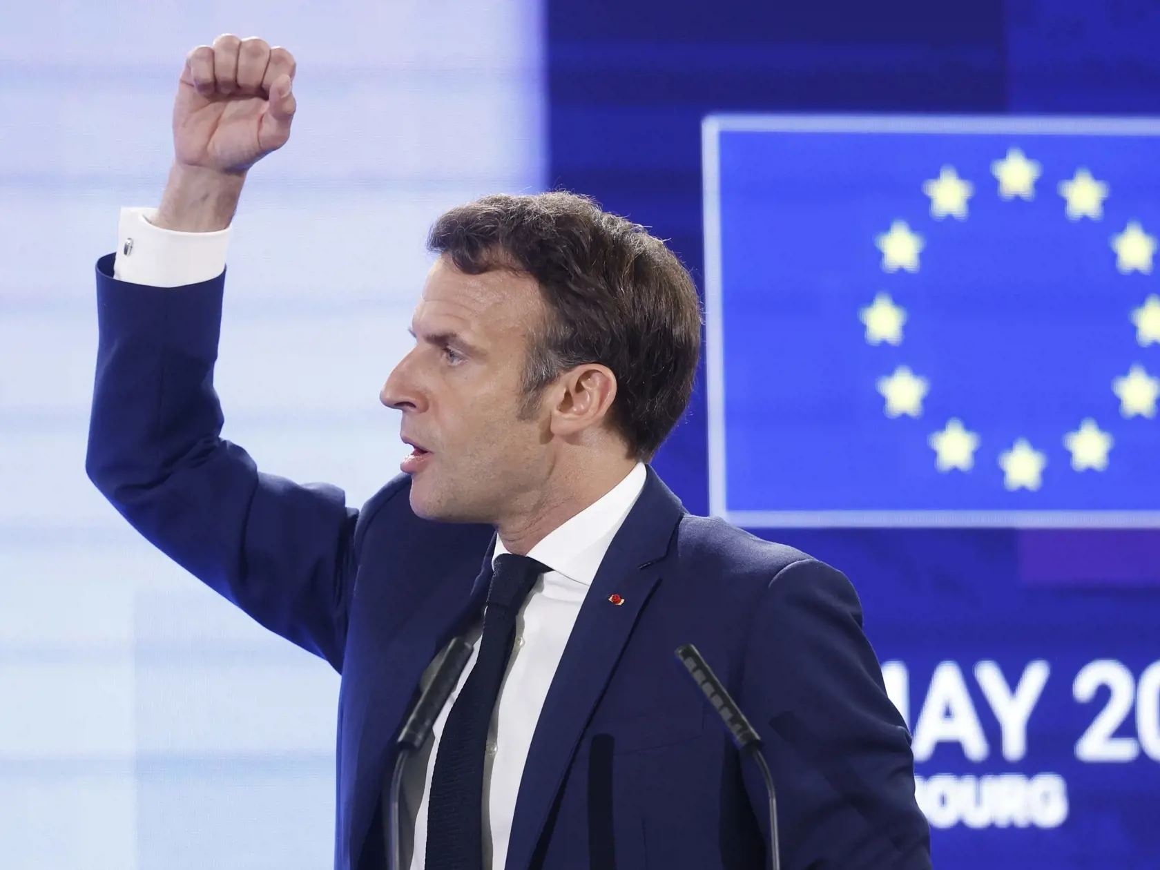 Francúzsky prezident Emmanuel Macron minulý týždeň načrtol vytvorenie širšieho politického spoločenstva demokratických štátov okolo Únie, ktorého členom by sa mohli stať Ukrajina, Moldavsko i Gruzínsko. Podľa jeho slov je naliehavou záležitosťou, aby mali tieto štáty svoje miesto vo vnútri Európy. Do radov tohto spoločenstva by mohlo zavítať napríklad aj Spojené kráľovstvo, dodal.