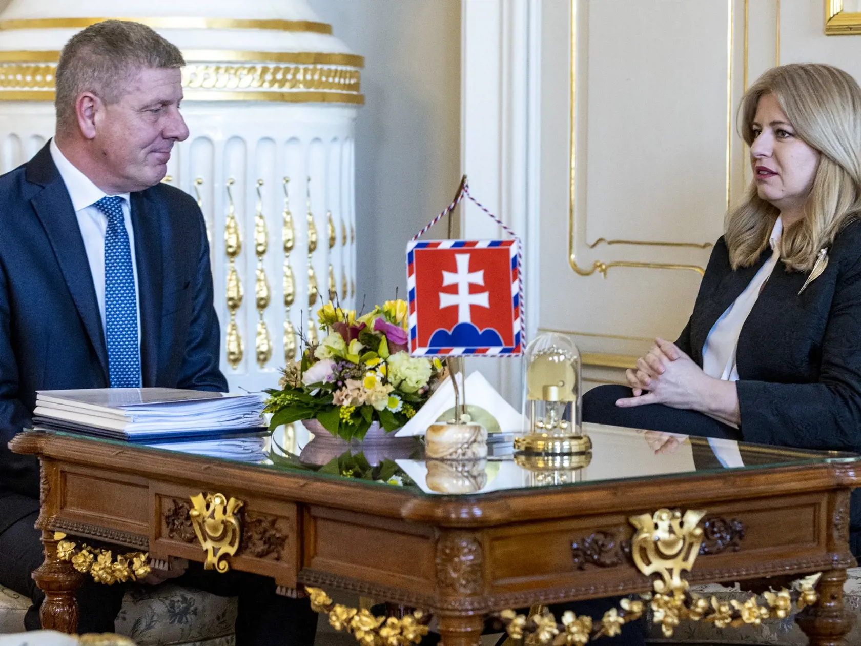 Zuzana Čaputová prijala (dnes už bývalého) ministra zdravotníctva SR Vladimíra Lengvarského. Dvojica sa netvárila nadšene.