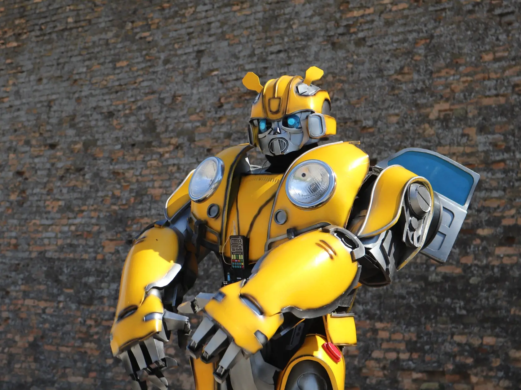 Bumblebee nám predviedol aj svoj tanec a dostal do varu každého okoloidúceho.