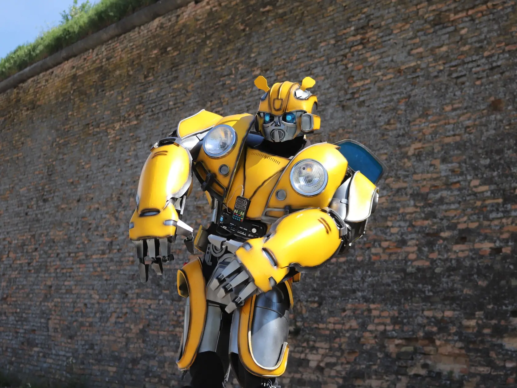 Bumblebee nám predviedol aj svoj tanec a dostal do varu každého okoloidúceho.