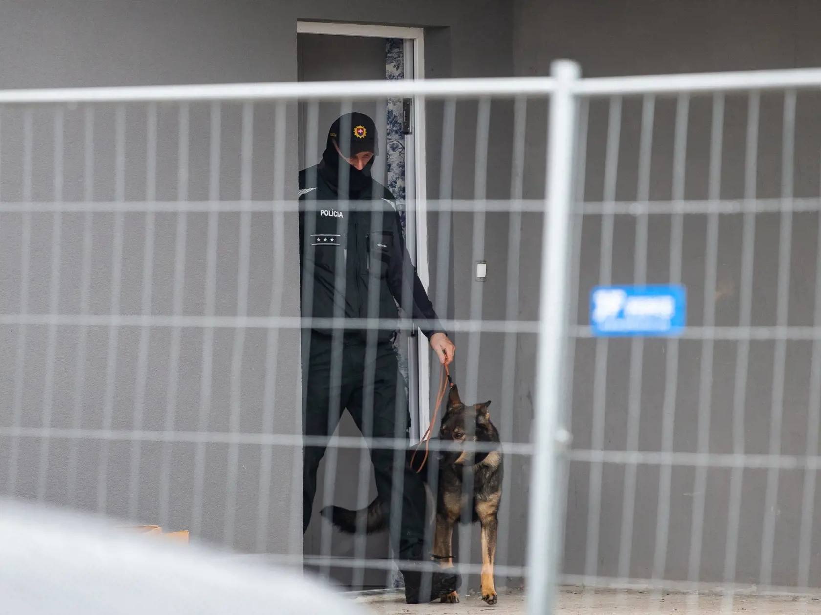 Zásah NAKA v súvislosti s drogovou trestnou činnosťou v obci Miloslavov.