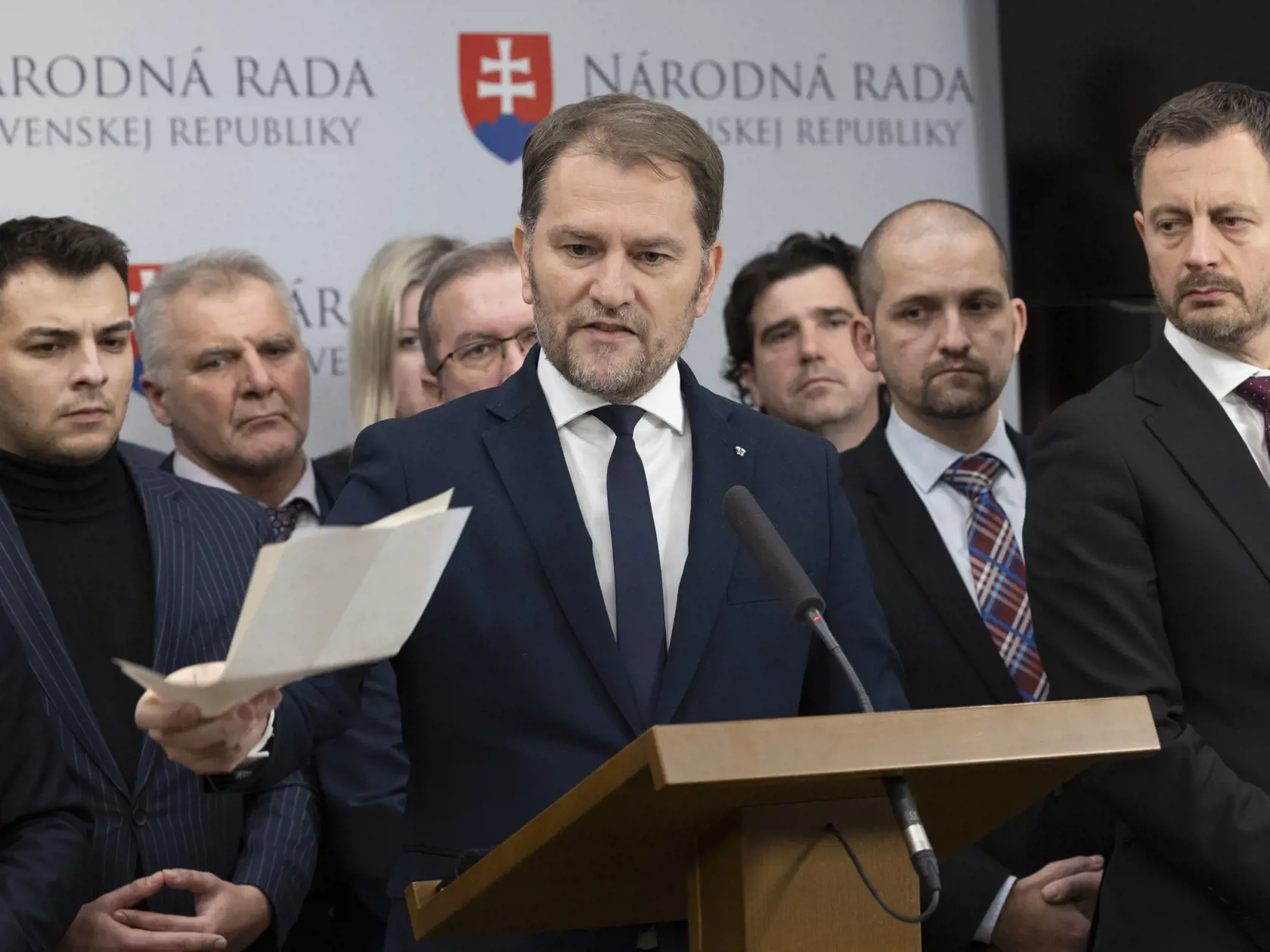 Heger a Matovič idú definitívne od seba. Dočasne poverený premiér dnes večer vystúpil z hnutia OĽANO.