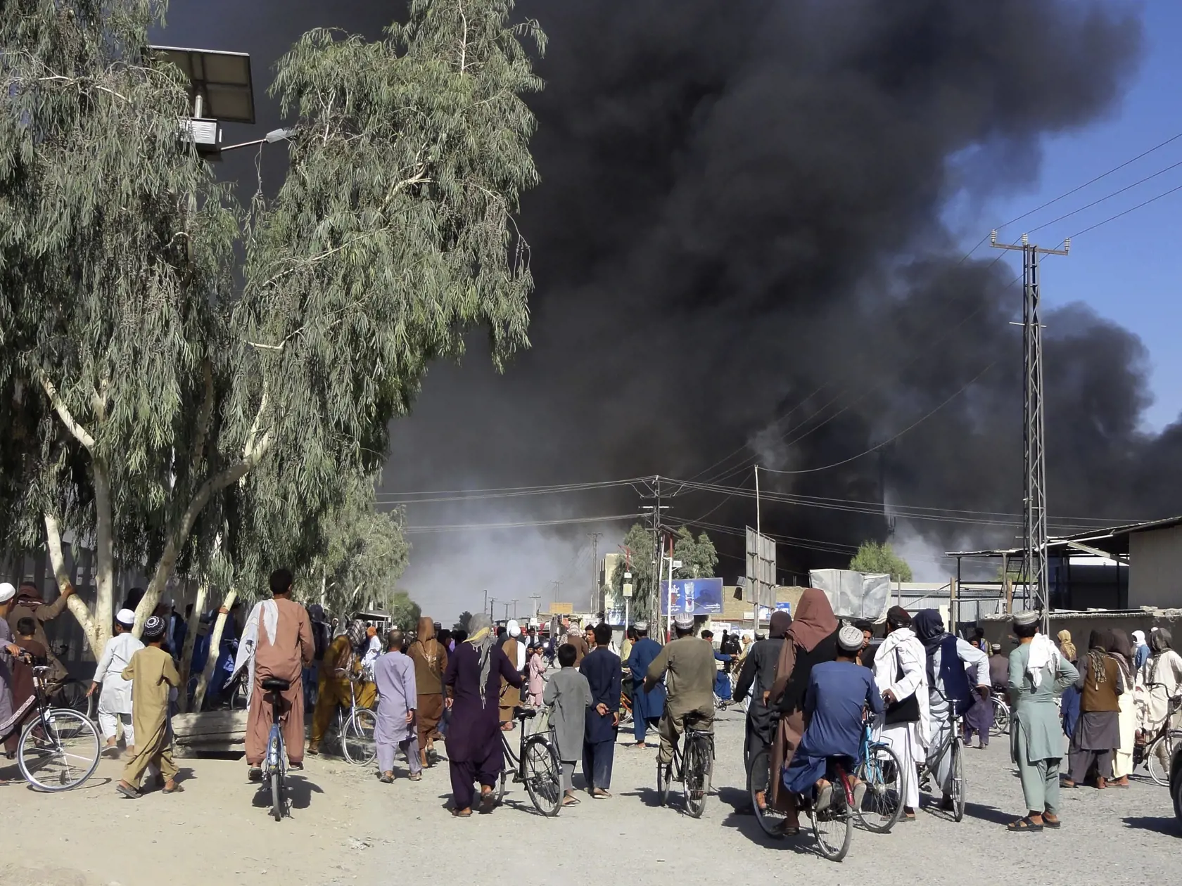 Afganistan je už v područí islamistov z Talibanu, ktorí najnovšie obsadili aj prezidentský palác v Kábule.