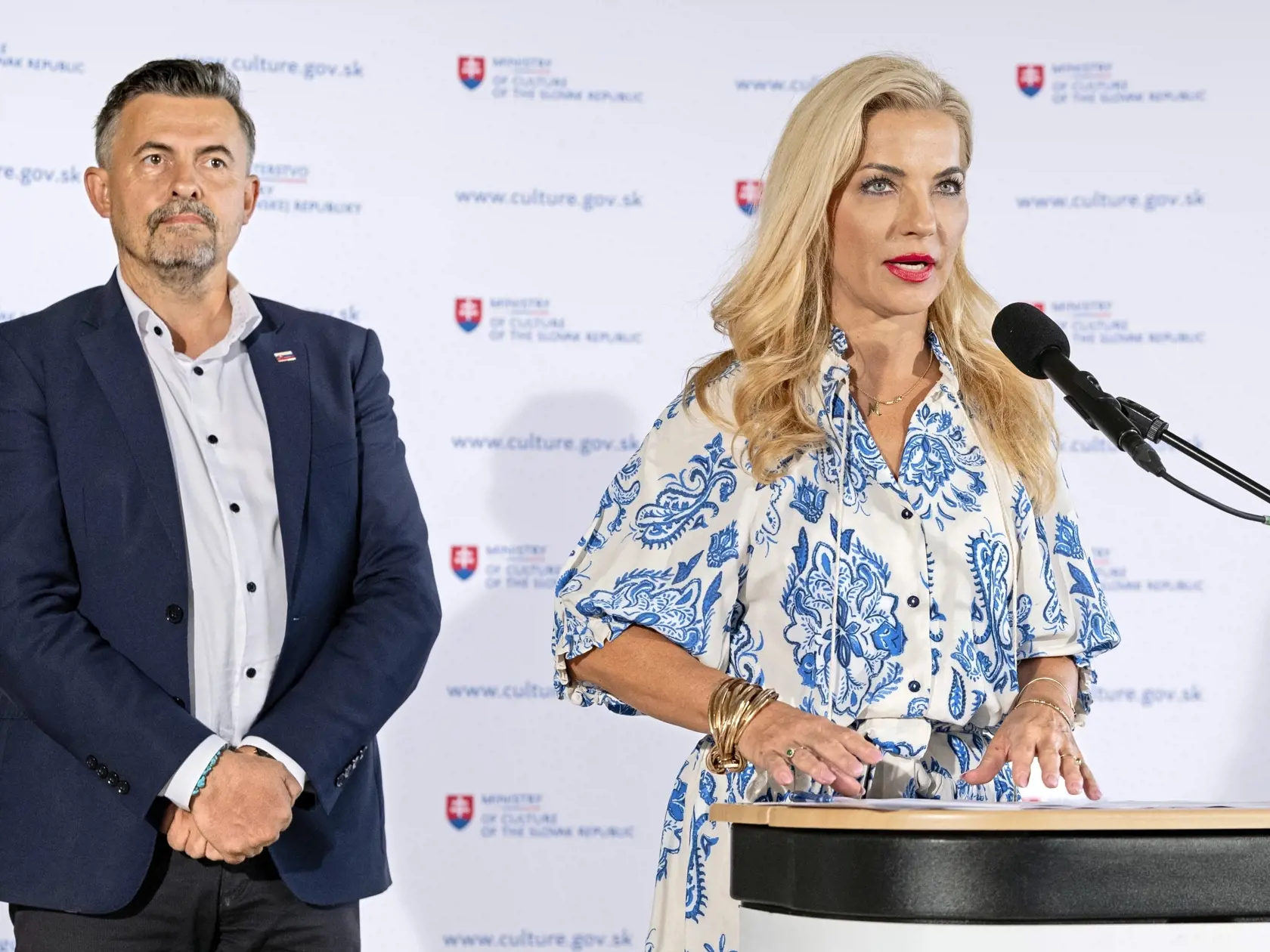 Ministerka Šimkovičová.