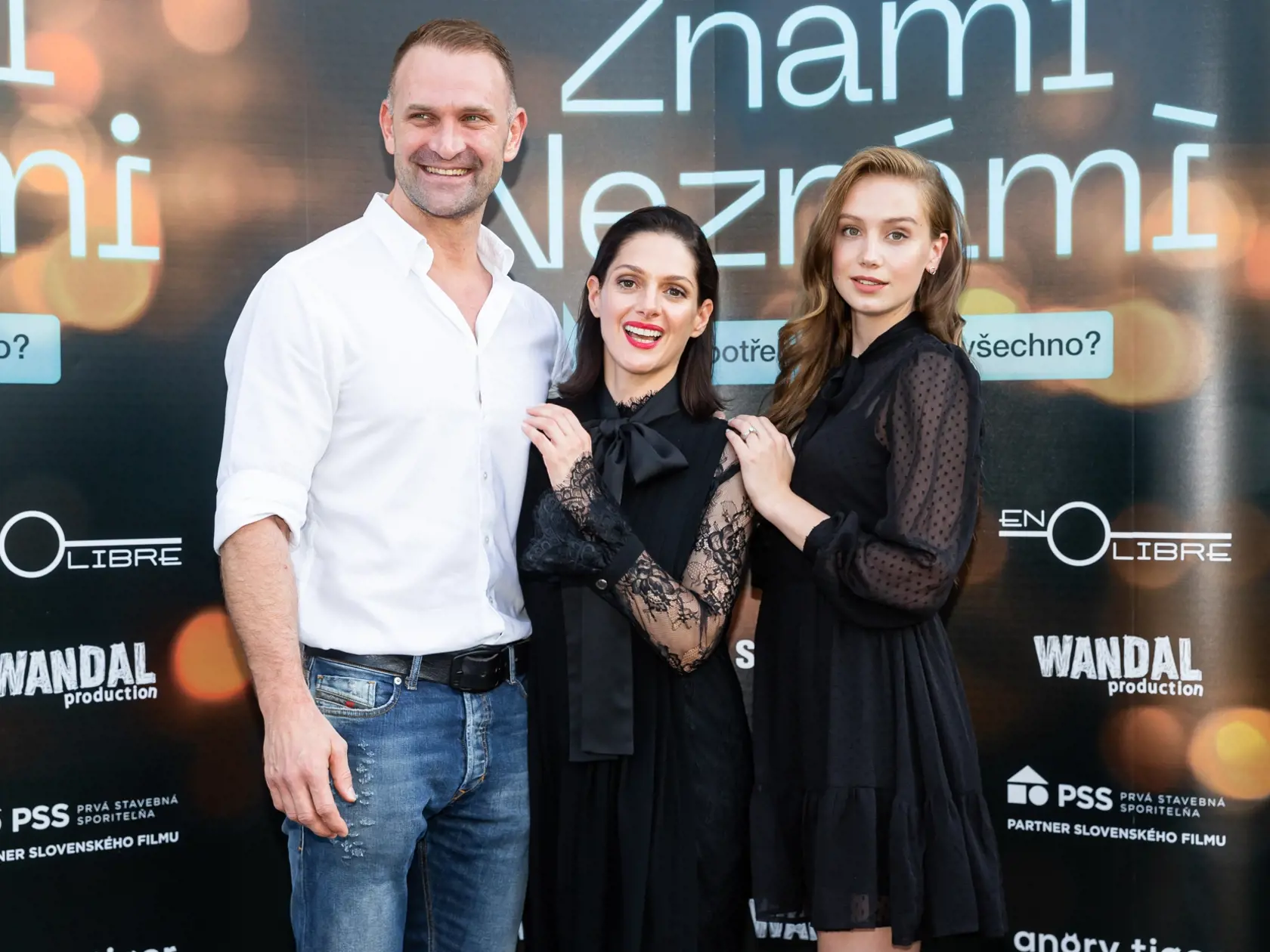 Klára Issová, Anna Kadeřávková a Tomáš Maštalír