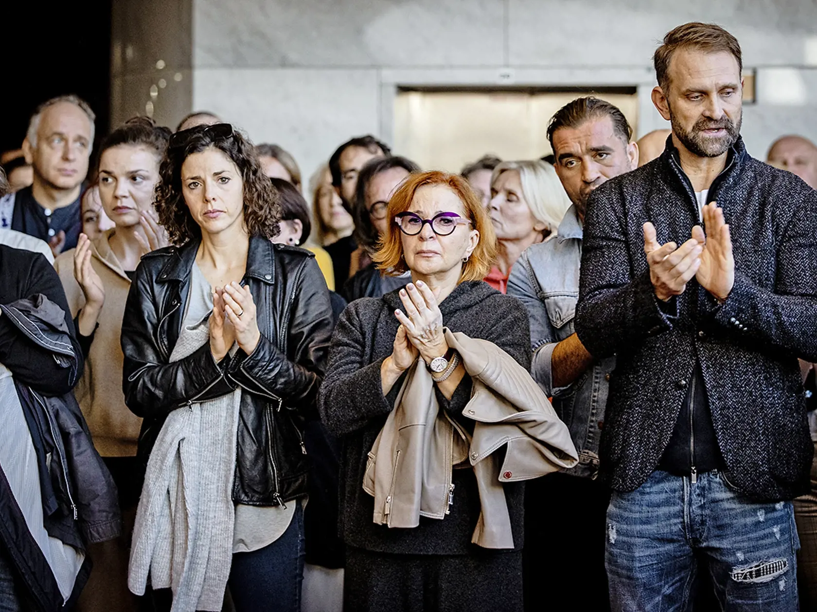 Odchádzajúci riaditeľ Slovenského národného divadla Matej Drlička sa na tlačovej konferencii v budove Slovenského národného divadla verejne ospravedlnil za svoje výroky, ktoré viedli k jeho odvolaniu z funkcie k 1.11.2022. Na snímke Ivana Kuxová, Kamila Magálová, a Tomáš Maštalír.