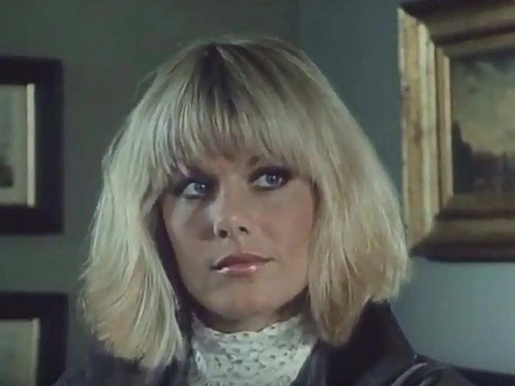 Glynis Barber 