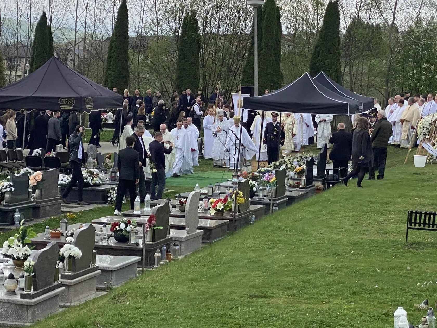 Pohreb troch obetí tragickej havárie pri Spišskej Kapitule v sobotu 6. 4. 2024.