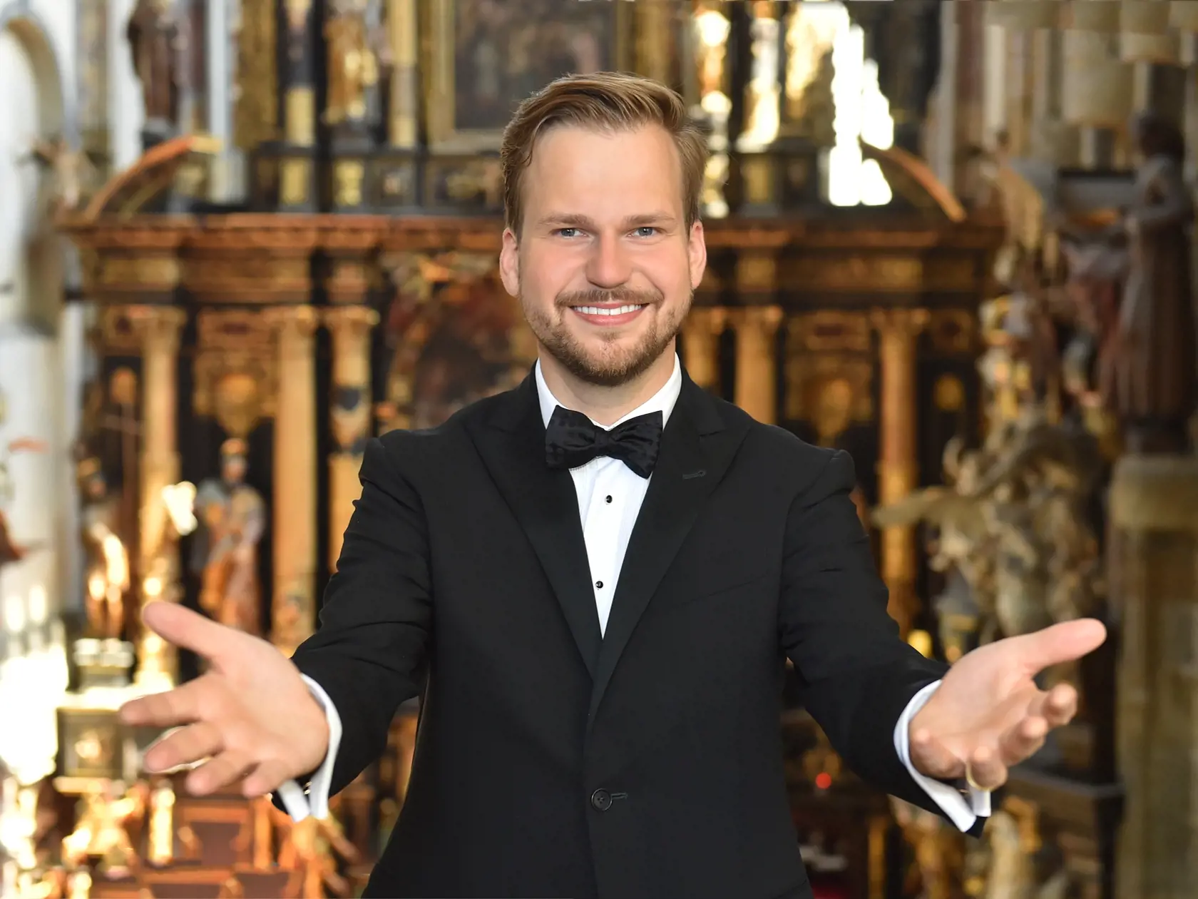 Martin Chodúr je dnes úspešný spevák.