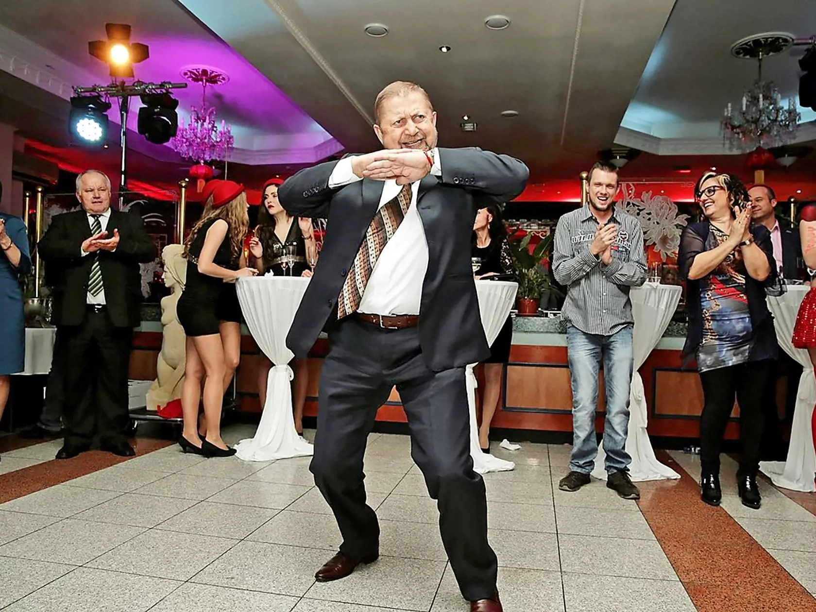 Štefan Harabin počas zábavy.