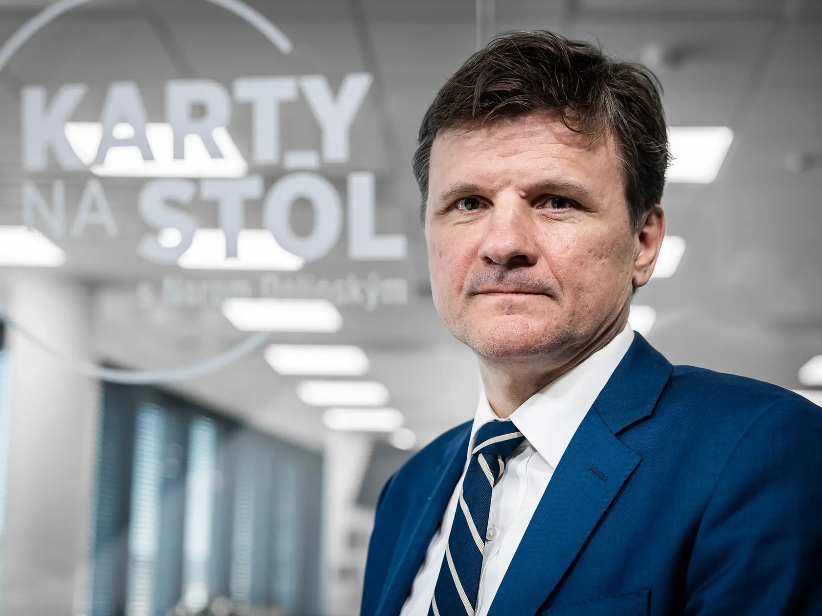 Diskusná relácia "Karty na stôl", ktorej hosťom bol Alojz Hlina.