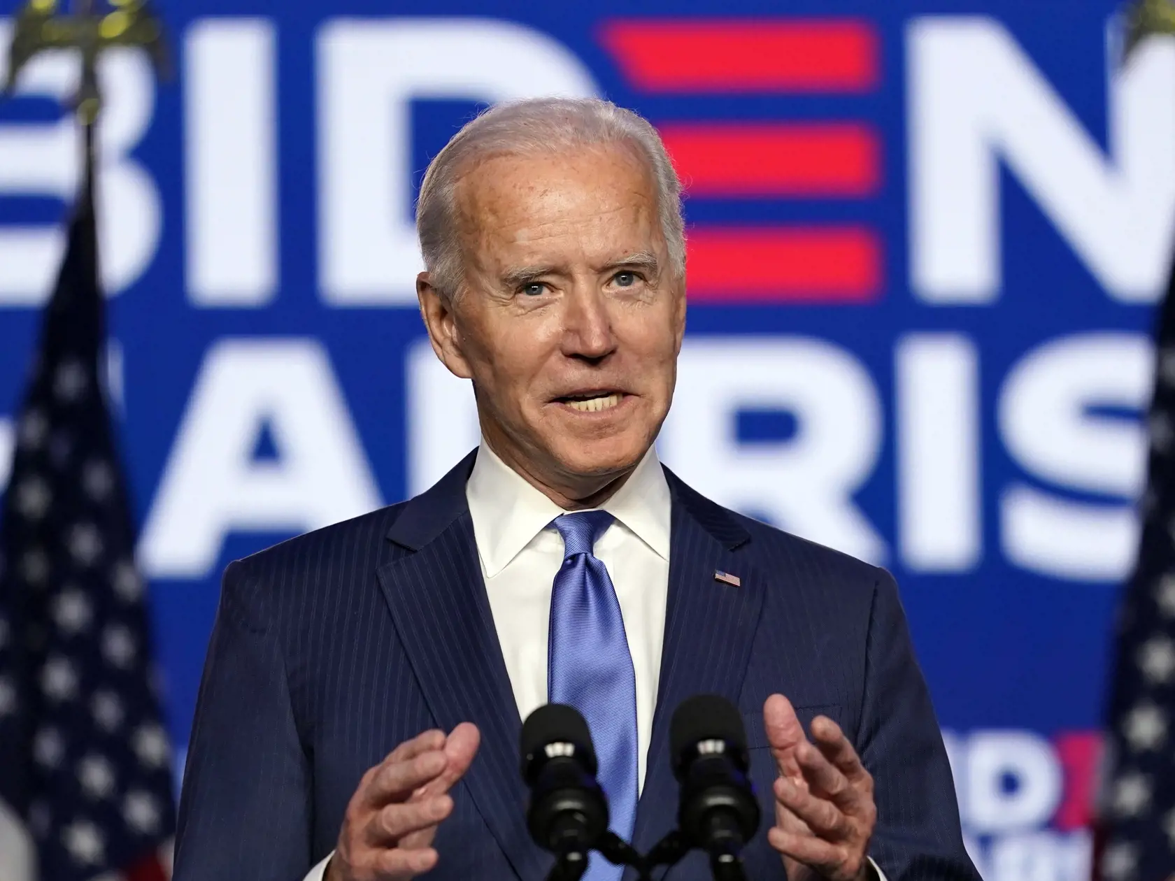 KK5 Wilmington - Kandidát Demokratickej strany na prezidenta Spojených štátov Joe Biden hovorí počas prejavu 6. novembra 2020 vo Wilmingtone. FOTO TASR/AP