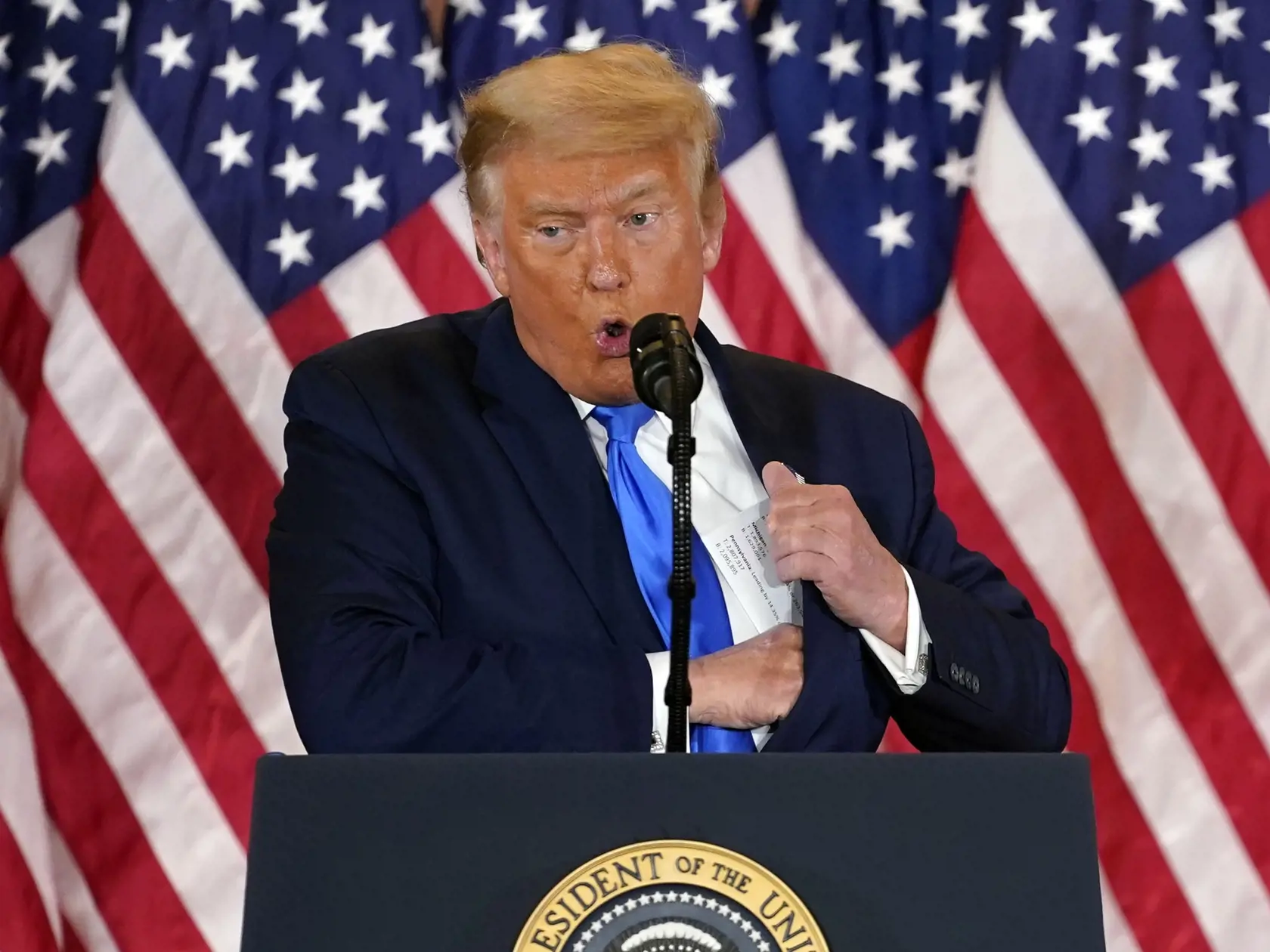 EBE 32 Washington - Na snímke americký prezident Donald Trump počas vyhlásenia v Bielom Dome vo Washingtone 4. novembra 2020. FOTO TASR/AP