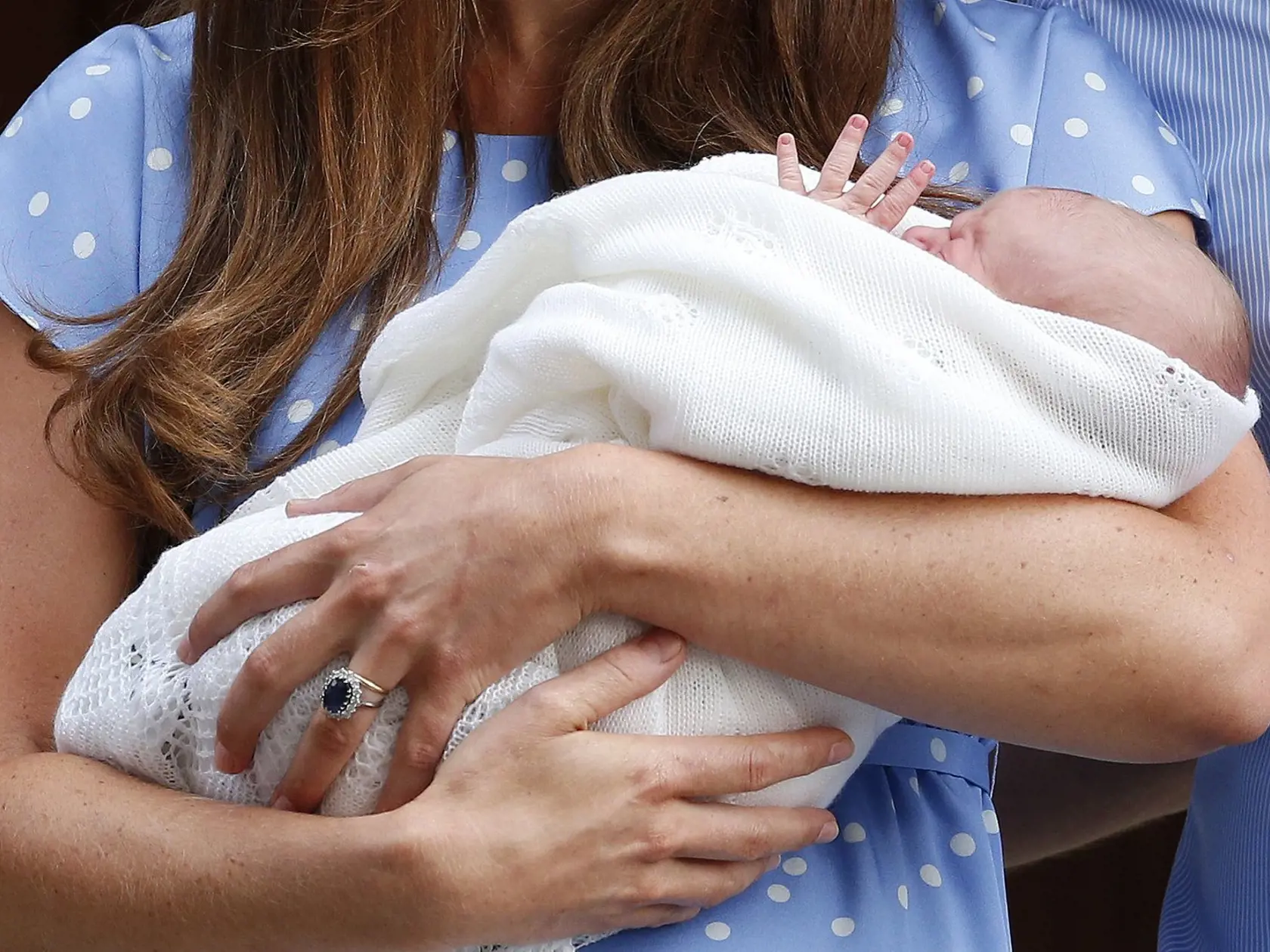 William a Kate vyšli so svojím synčekom pred