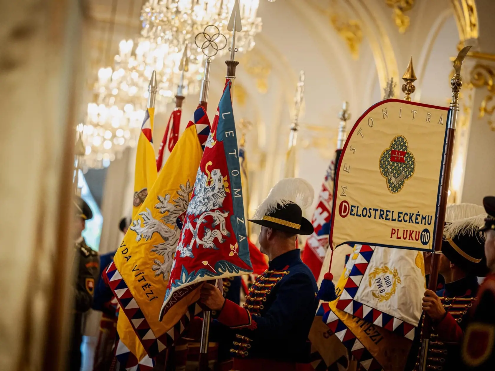 Prípravy na inauguráciu sú v plnom prúde. Oznámil to na sociálnej sieti Peter Pellegrini. Oficiálny program sa začne v sobotu o 11:00 a Slováci ho budú môcť sledovať v priamom prenose na RTVS. 