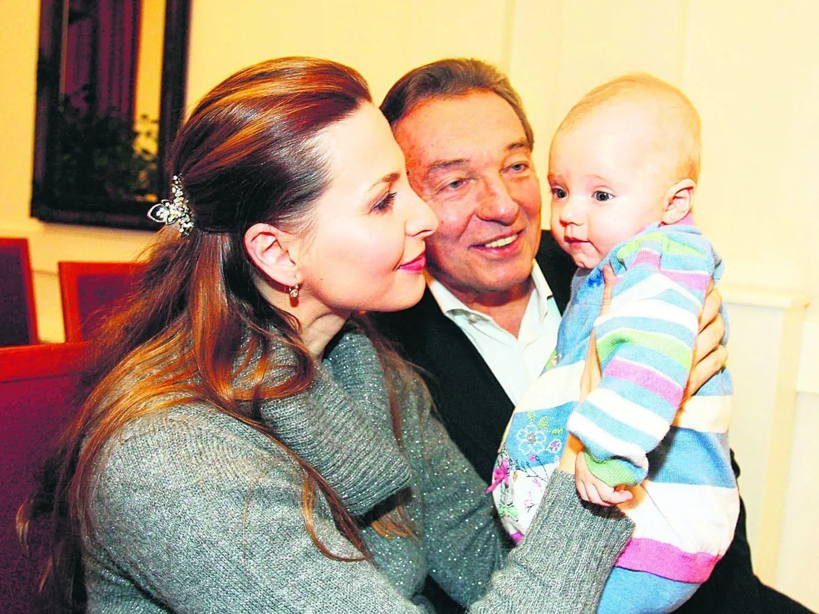 Karel Gott počítal, v čem všem je mu Nelly podobná, a v čem mamince Ivaně. Bylo to půl na půl.