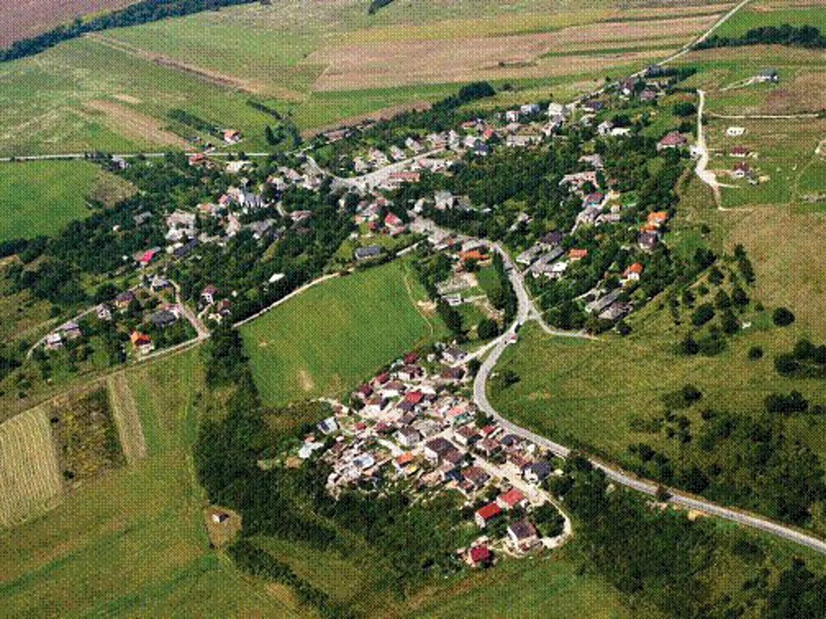 Obec Žehňa (okres Prešov). Letecký pohľad.