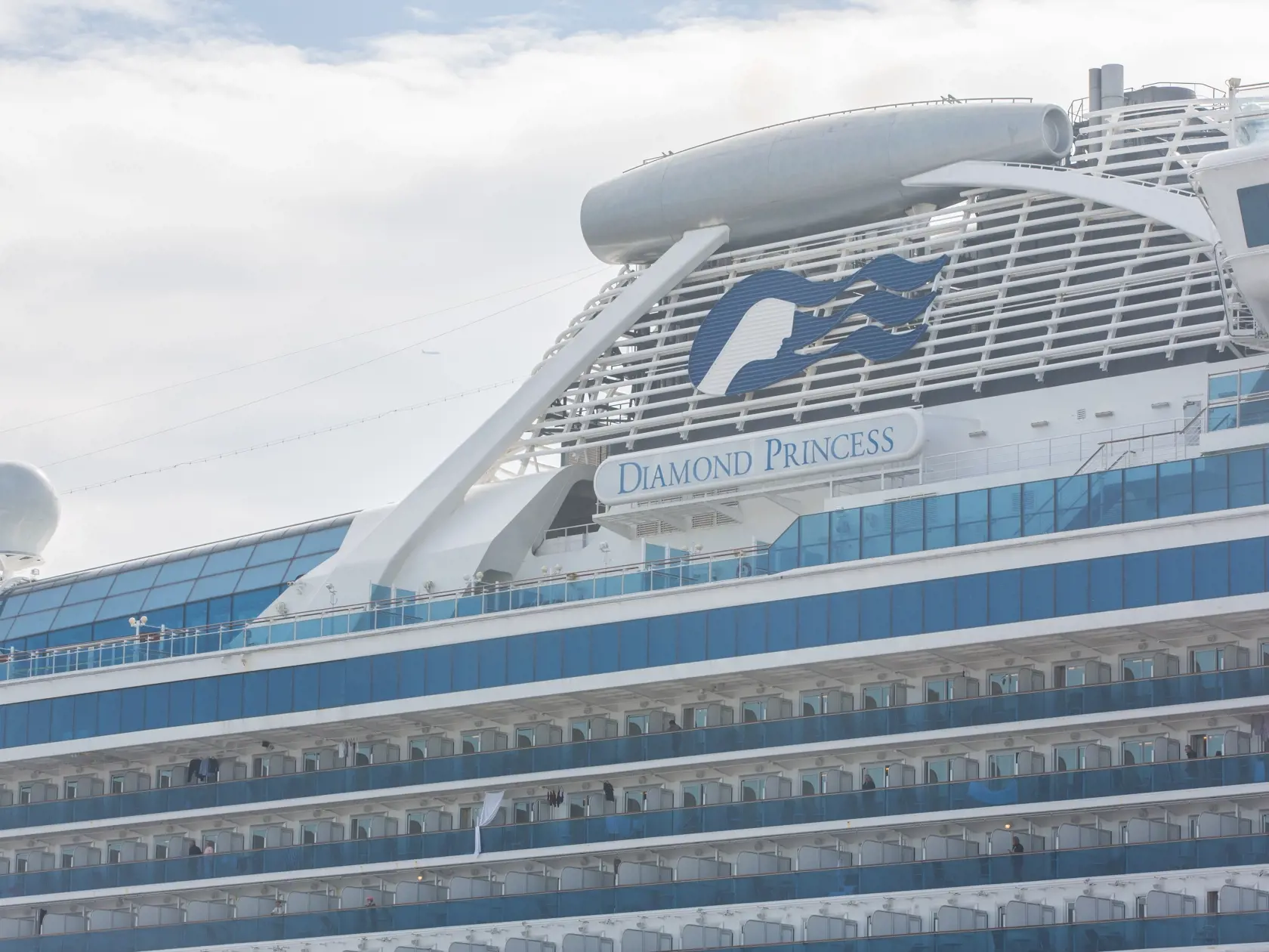 Na lodi Diamond Princess, ktorá sa pre vírus nachádza v karanténe, sa nachádza aj občan SR.
