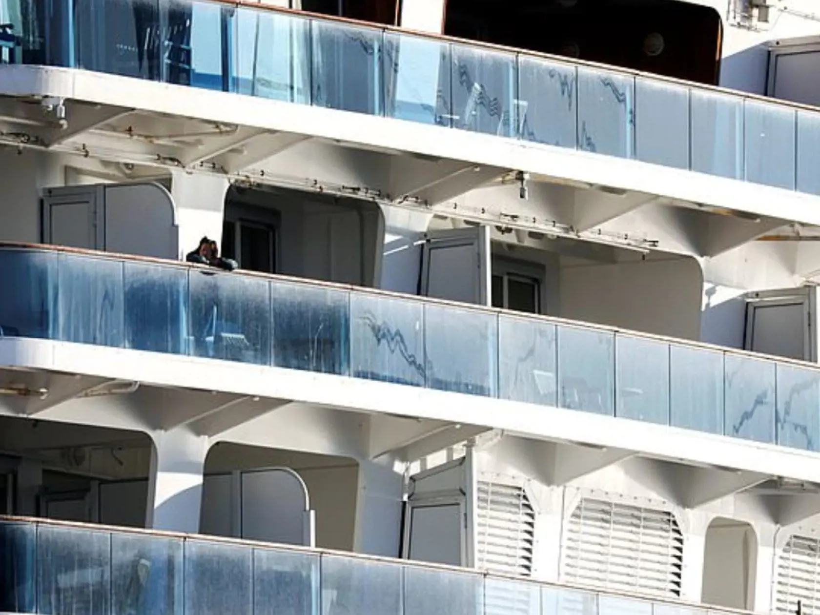Pasažierov na výletnej lodi Diamond Princess domov nepustia, karanténa sa predlžuje!