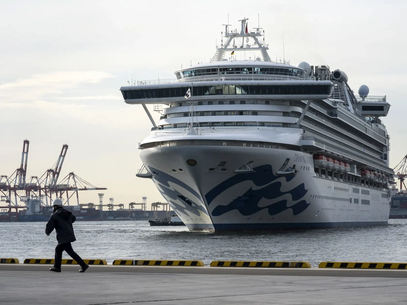 Na lodi Diamond Princess, ktorá sa pre vírus nachádza v karanténe, sa nachádza aj občan SR.