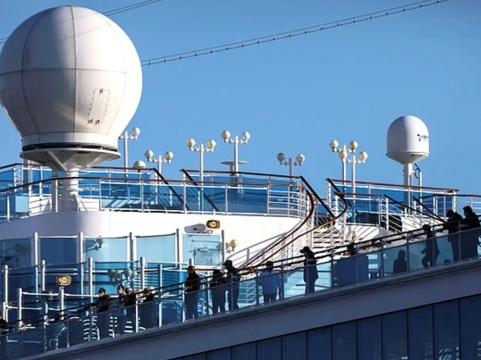 Pasažierov na výletnej lodi Diamond Princess domov nepustia, karanténa sa predlžuje!