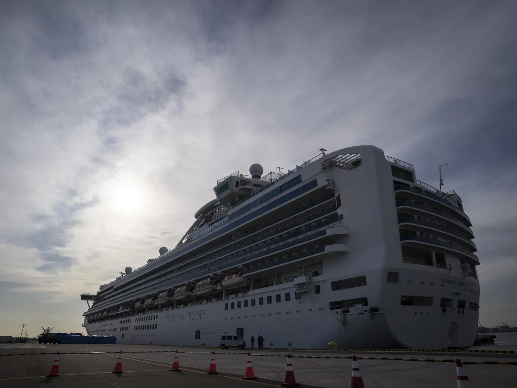 Na lodi Diamond Princess, ktorá sa pre vírus nachádza v karanténe, sa nachádza aj občan SR.