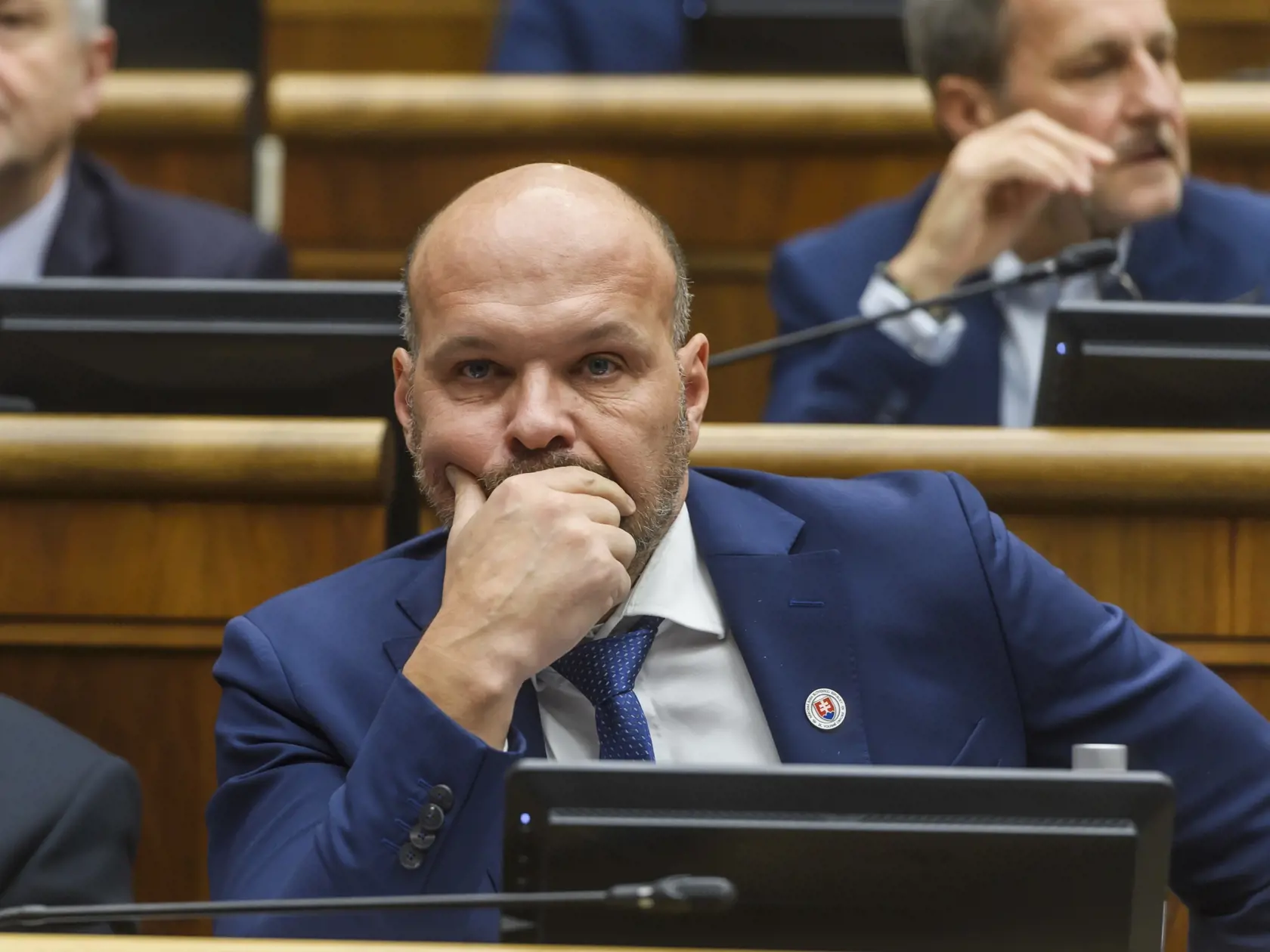 Na snímkeposlanec NR SR Daniel Karas (SMER-SD) počas 6. schôdze parlamentu v Bratislave 19. decembra 2023. FOTO TASR - Jaroslav Novák