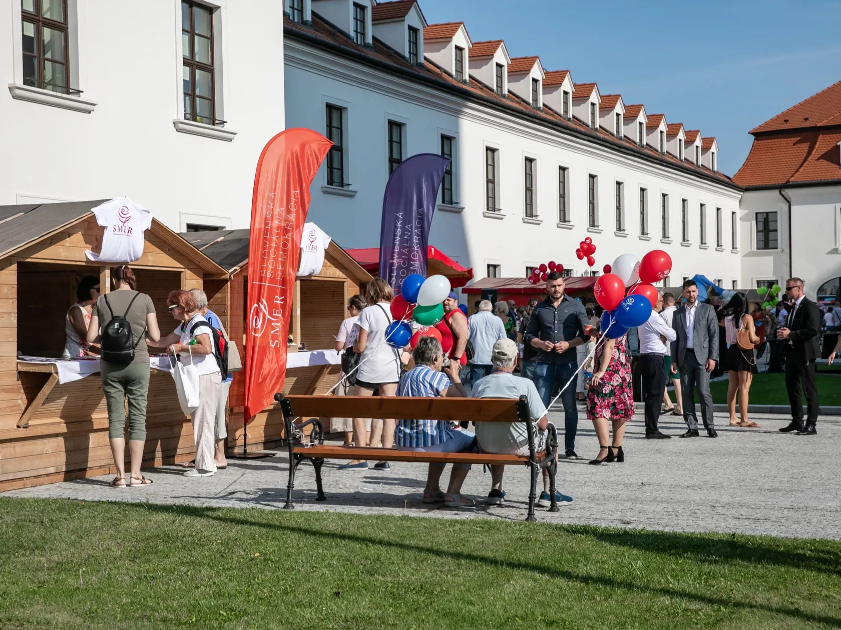 Deň otvorených dverí Národnej rady Slovenskej republiky pri príležitosti 30. plenárneho zhromaždenia.
