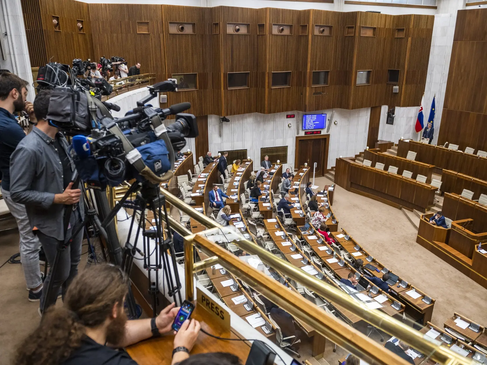 Príspevok sa bude pripisovať na konto dieťaťa 12 mesiacov vopred. Zabezpečiť by sa tak mala flexibilita nakladania s príspevkom a zároveň sa tým umožní objednávanie voľnočasových aktivít v dlhšom čase. "Príspevok sa pripíše na konto dieťaťa vždy k prvému dňu kalendárneho mesiaca," priblížilo ministerstvo financií.