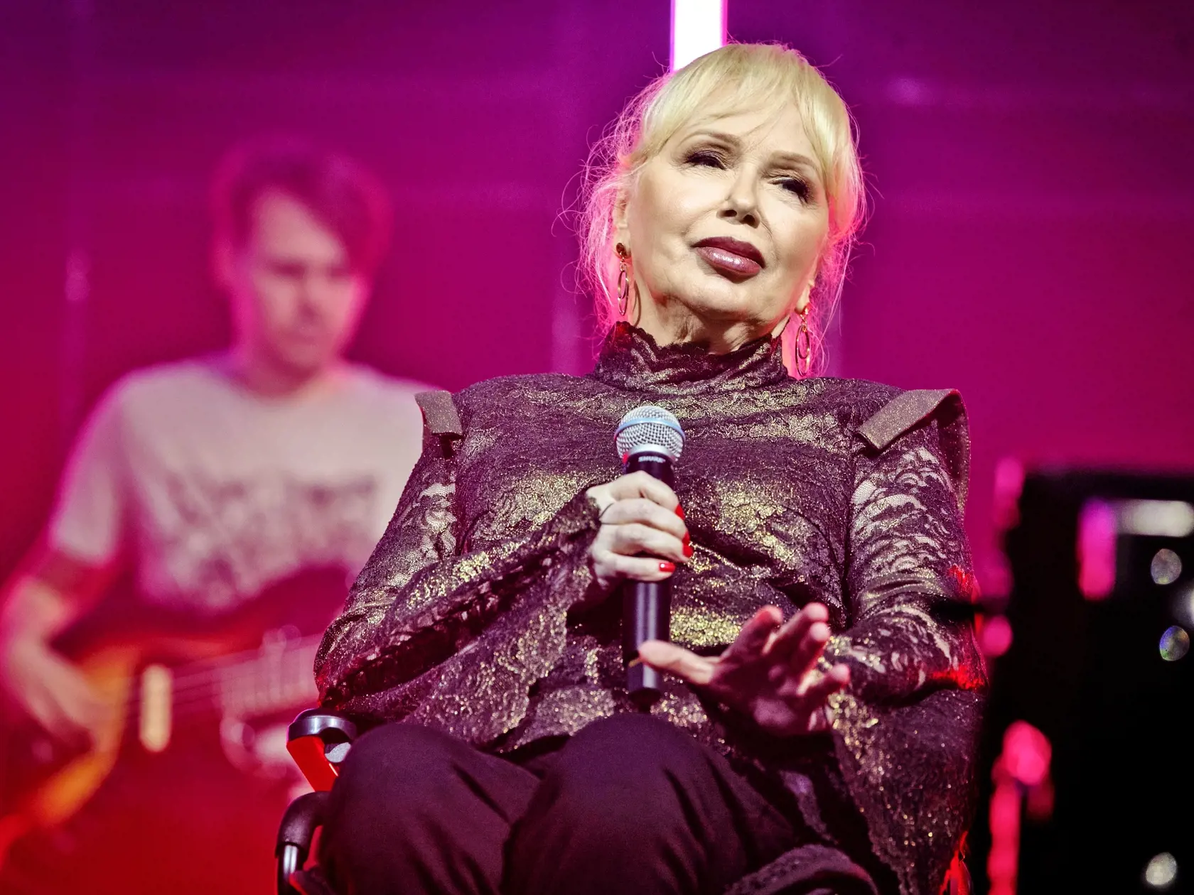 TRIBUTE TO MIRO ŽBIRKA 70 - pocta hudobnej legende k jeho nedožitému jubileu. Koncert v bratislavskom Národnom tenisovom centre (NTC). Na snímke je Marika Gombitová.