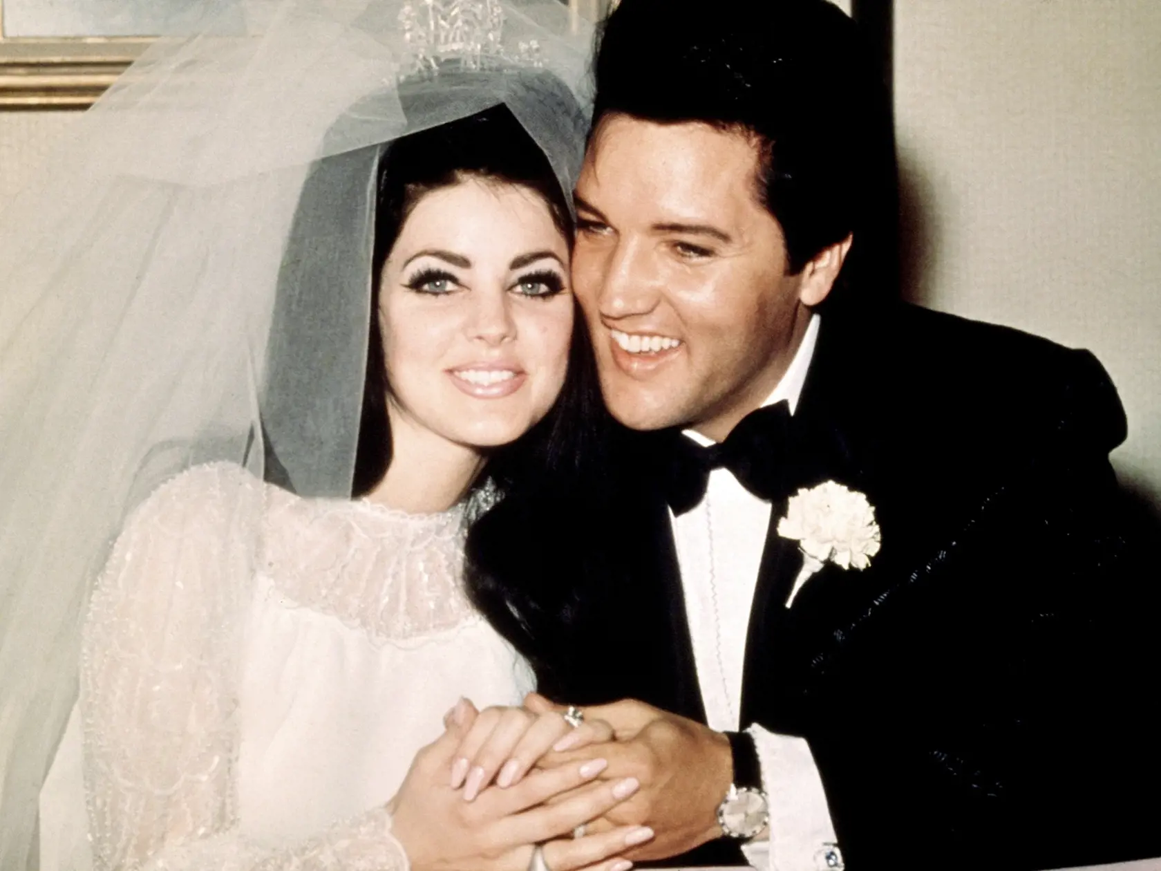 Priscilla Presley (75)