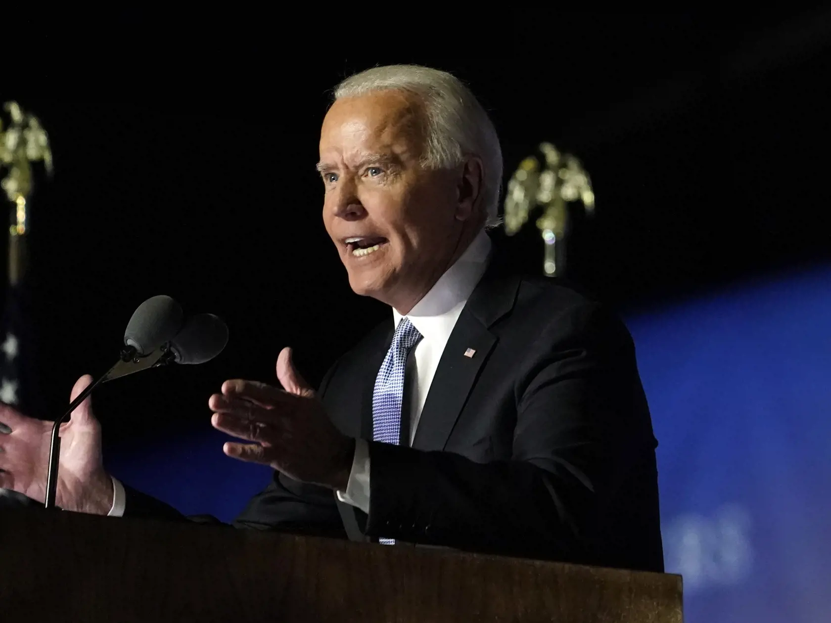 KK1 Wilmington - Víťaz amerických prezidentských volieb Joe Biden hovorí počas prejavu 7. novembra 2020 v americkom Wilmingtone. FOTO TASR/AP