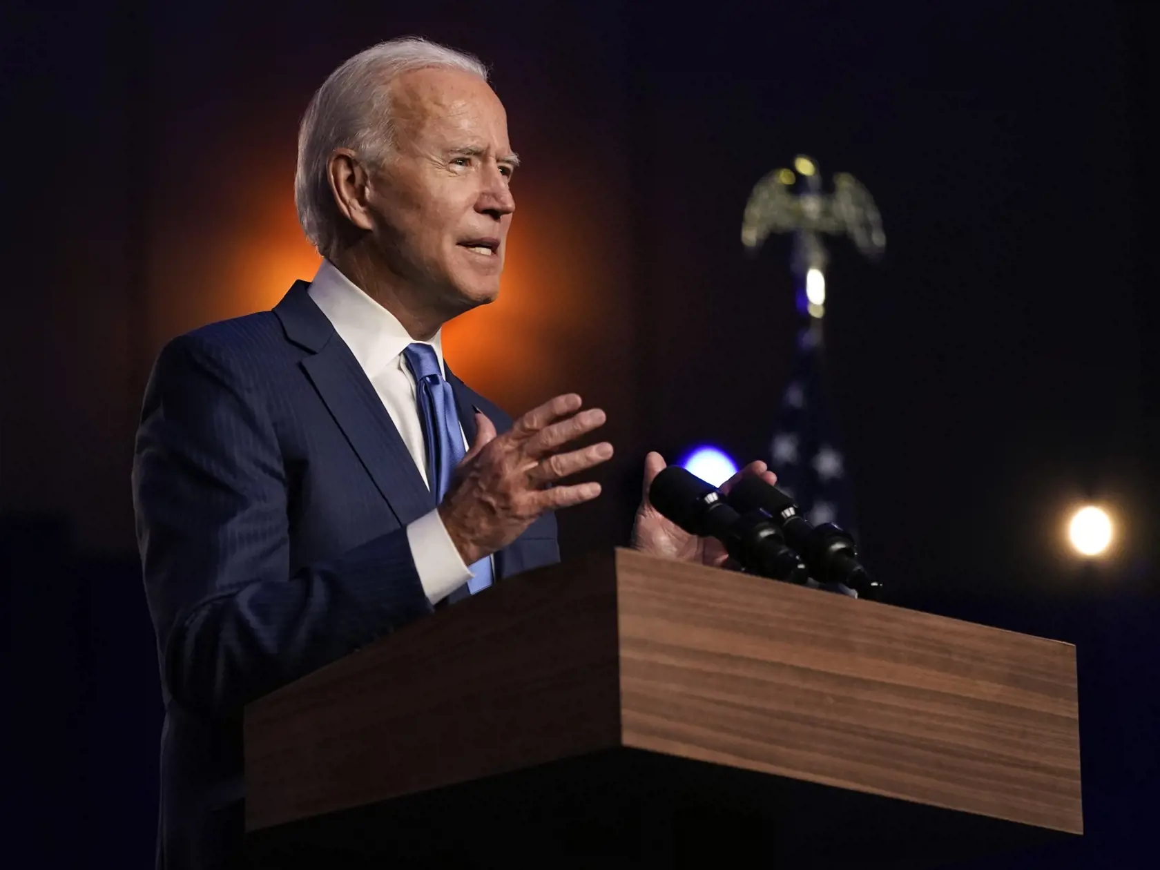 KK3 Wilmington - Kandidát Demokratickej strany na prezidenta Spojených štátov Joe Biden hovorí počas prejavu 6. novembra 2020 vo Wilmingtone. FOTO TASR/AP