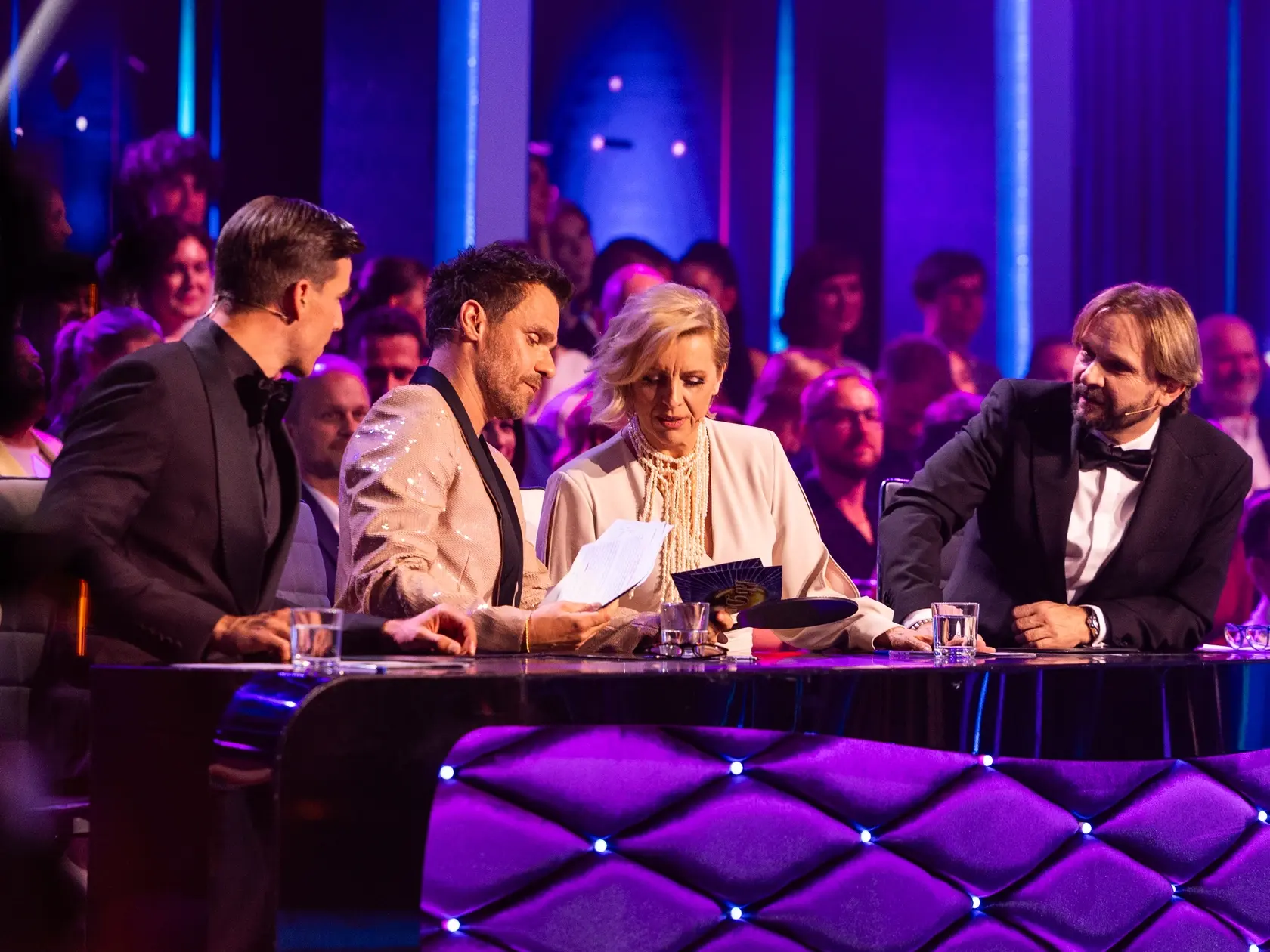 Porota Ján Ďurovčík, Tatiana Drexler, Adam Bardy a Leoš Mareš počas deviateho kola Let's dance 2025.