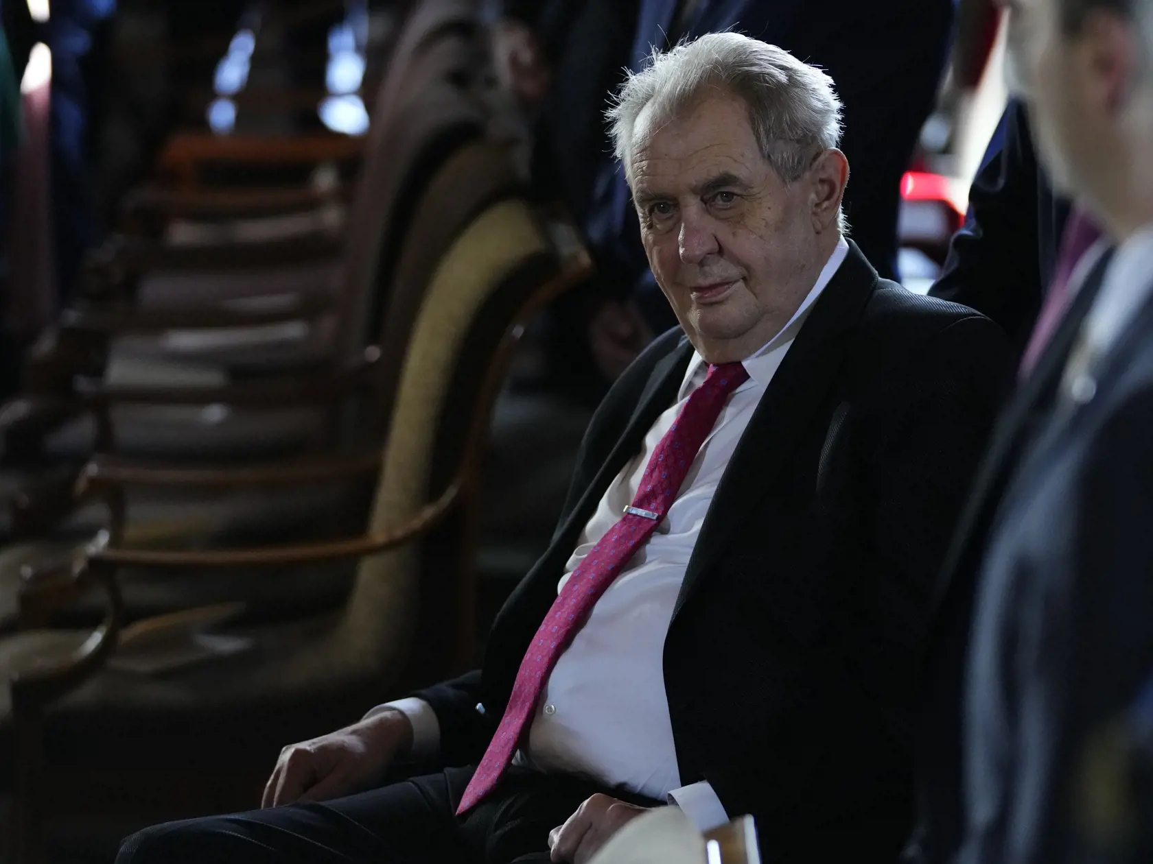Bývalý český prezident Miloš Zeman počas inaugurácie novozvoleného českého prezidenta Petra Pavla na Pražskom hrade v Prahe 9. marca 2023. Petr Pavel sa vo štvrtok (9. marca) zložením sľubu stane štvrtým prezidentom samostatnej Českej republiky. Inauguráciu novej hlavy štátu bude vo Vladislavskej sále Pražského hradu sledovať približne 800 pozvaných hostí, ďalšie stovky prídu na menej formálne stretnutie pri čaši vína.