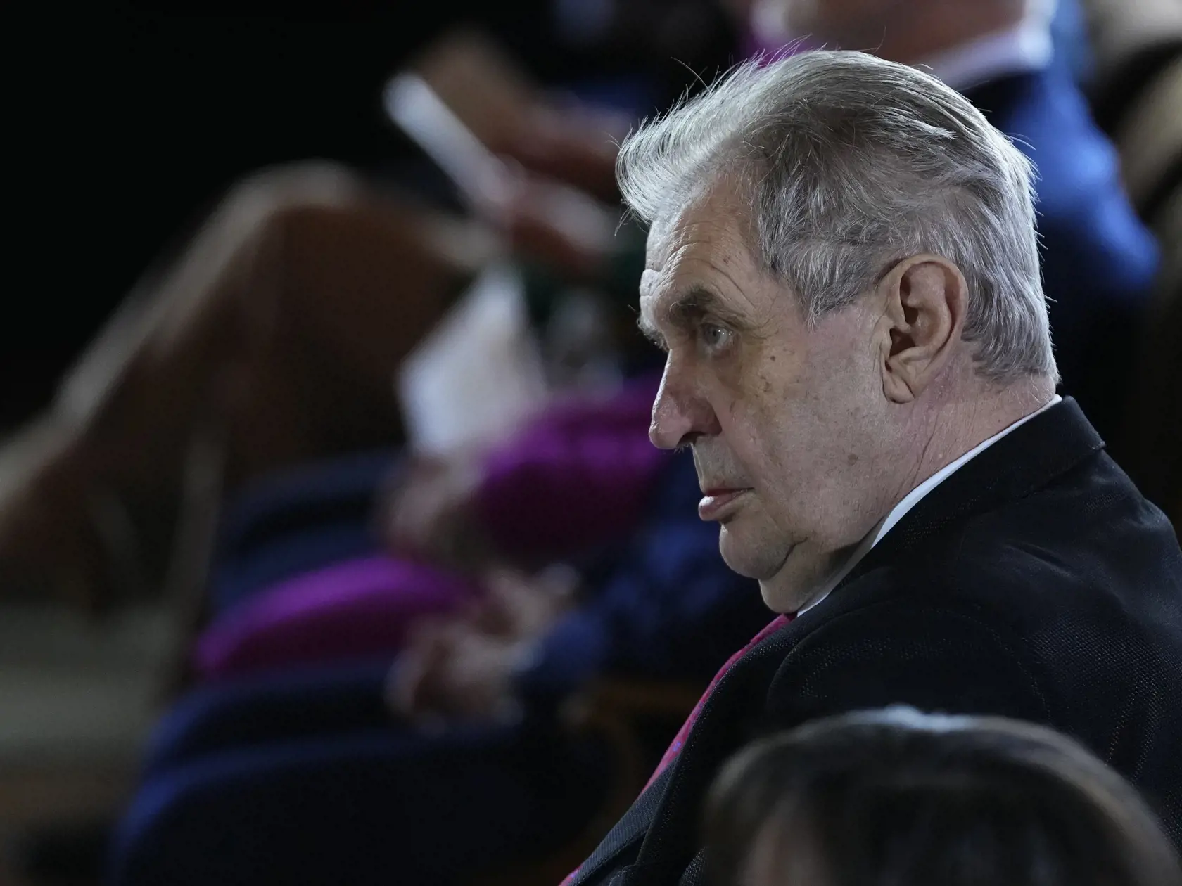 Bývalý český prezident Miloš Zeman počas inaugurácie novozvoleného českého prezidenta Petra Pavla na Pražskom hrade v Prahe 9. marca 2023. Petr Pavel sa vo štvrtok (9. marca) zložením sľubu stane štvrtým prezidentom samostatnej Českej republiky. Inauguráciu novej hlavy štátu bude vo Vladislavskej sále Pražského hradu sledovať približne 800 pozvaných hostí, ďalšie stovky prídu na menej formálne stretnutie pri čaši vína.