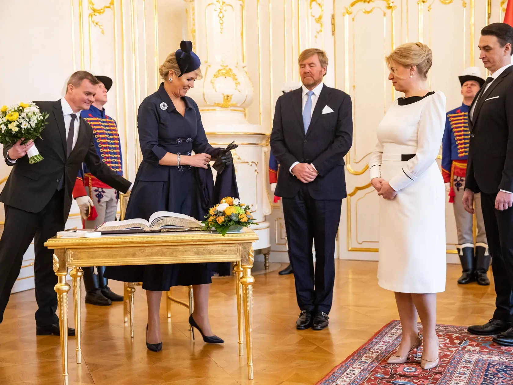Prezidentka SR Zuzana Čaputová privítala v Prezidentskom paláci holandského kráľa Viliama-Alexandra a kráľovnú Máximu na oficiálnej trojdňovej návšteve. Na snímke je Zuzana Čaputová a Viliam Alexander.