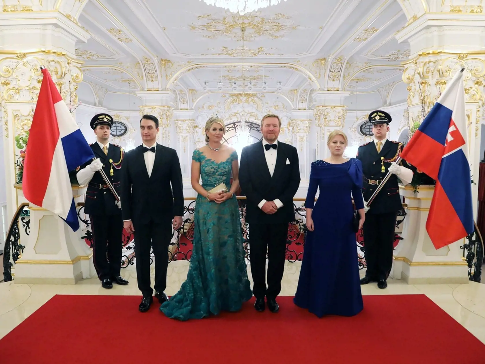 Prvý deň návštevy vyvrcholil štátnou večerou podávanou prezidentkou v Slovenskej filharmónii.