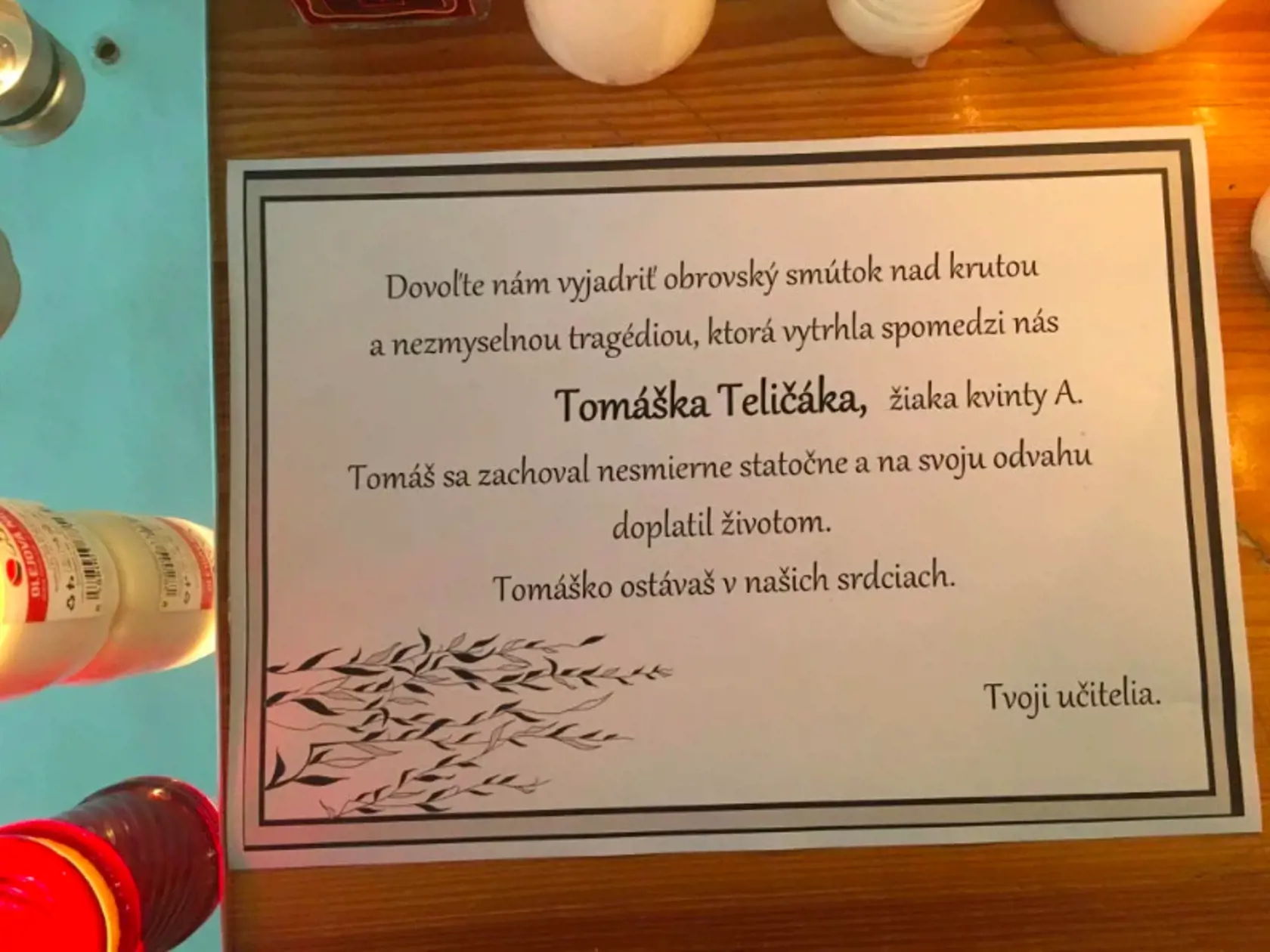 Spolužiaci a učitelia zo žilinského gymnázia si uctili Tomášovu pamiatku.
