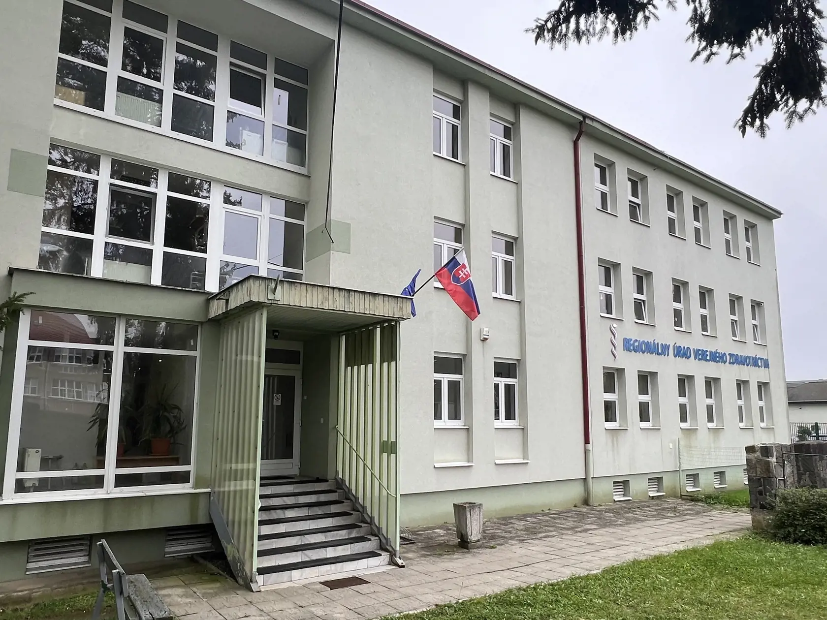 Regionálny úrad verejného zdravotníctva (RÚVZ) v Prešove.