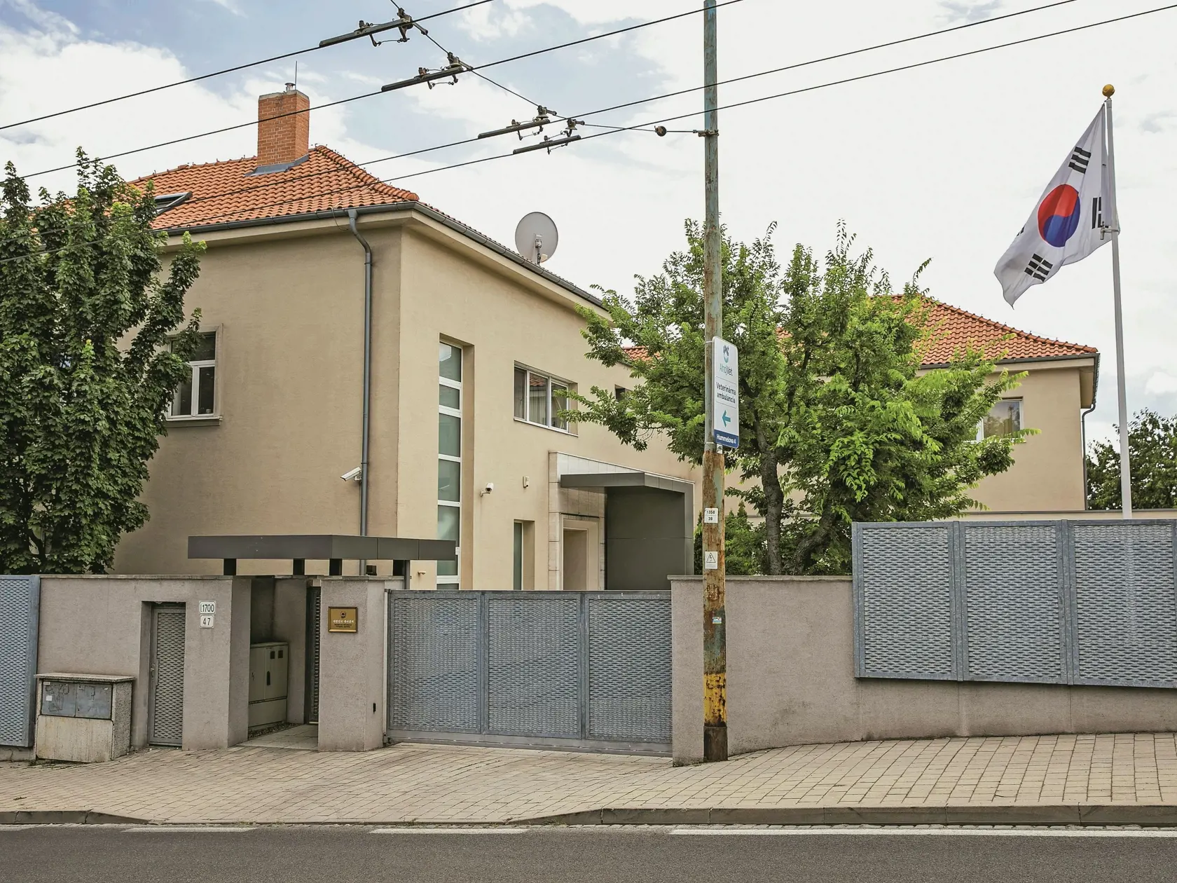 PREZIDENTSKÁ VILA Hoci štát kupuje domy pre ďalších politikov, ten určený pre hlavu štátu celé roky chátra.