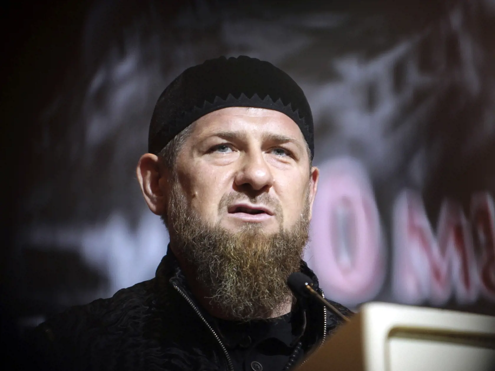 WA 20 archív Groznij - Na archívnej snímke z 10. mája 2019 čečenský vodca Ramzan Kadyrov reční počas stretnutia v Groznom. Spojené štáty uvalili v pondelok 20. júla 2020 nové sankcie na čečenského vodcu Ramzana Kadyrova. Americký minister zahraničných vecí Mike Pompeo uviedol, že Kadyrov ospravedlňuje porušovanie ľudských práv epidémiou koronavírusu, píše agentúra Reuters. FOTO TASR/AP 

FILE - In this Friday, May 10, 2019 file photo, Chechnya's regional leader Ramzan Kadyrov speaks during a mee