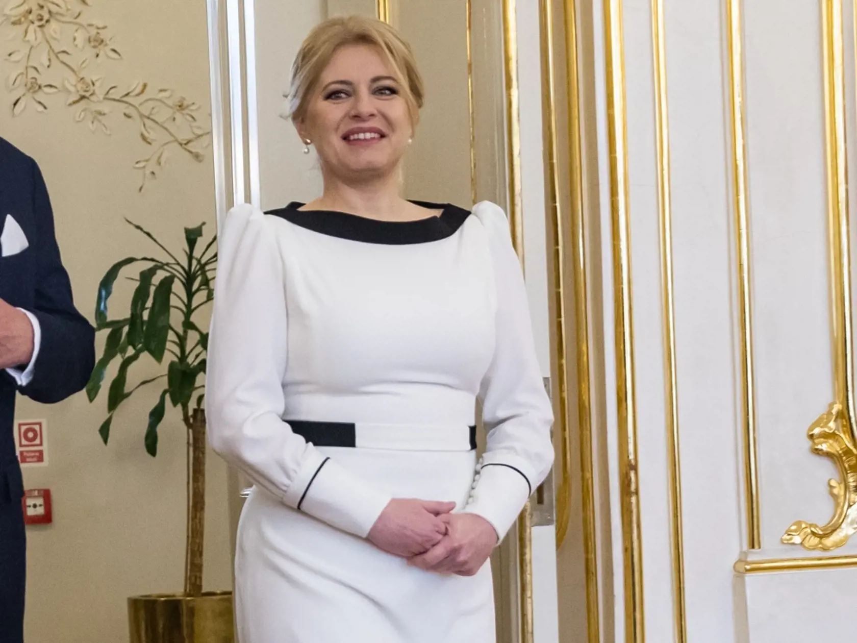 Prezidentka SR Zuzana Čaputová privítala v Prezidentskom paláci holandského kráľa Viliama-Alexandra a kráľovnú Máximu na oficiálnej trojdňovej návšteve. Na snímke je Zuzana Čaputová a Viliam Alexander.