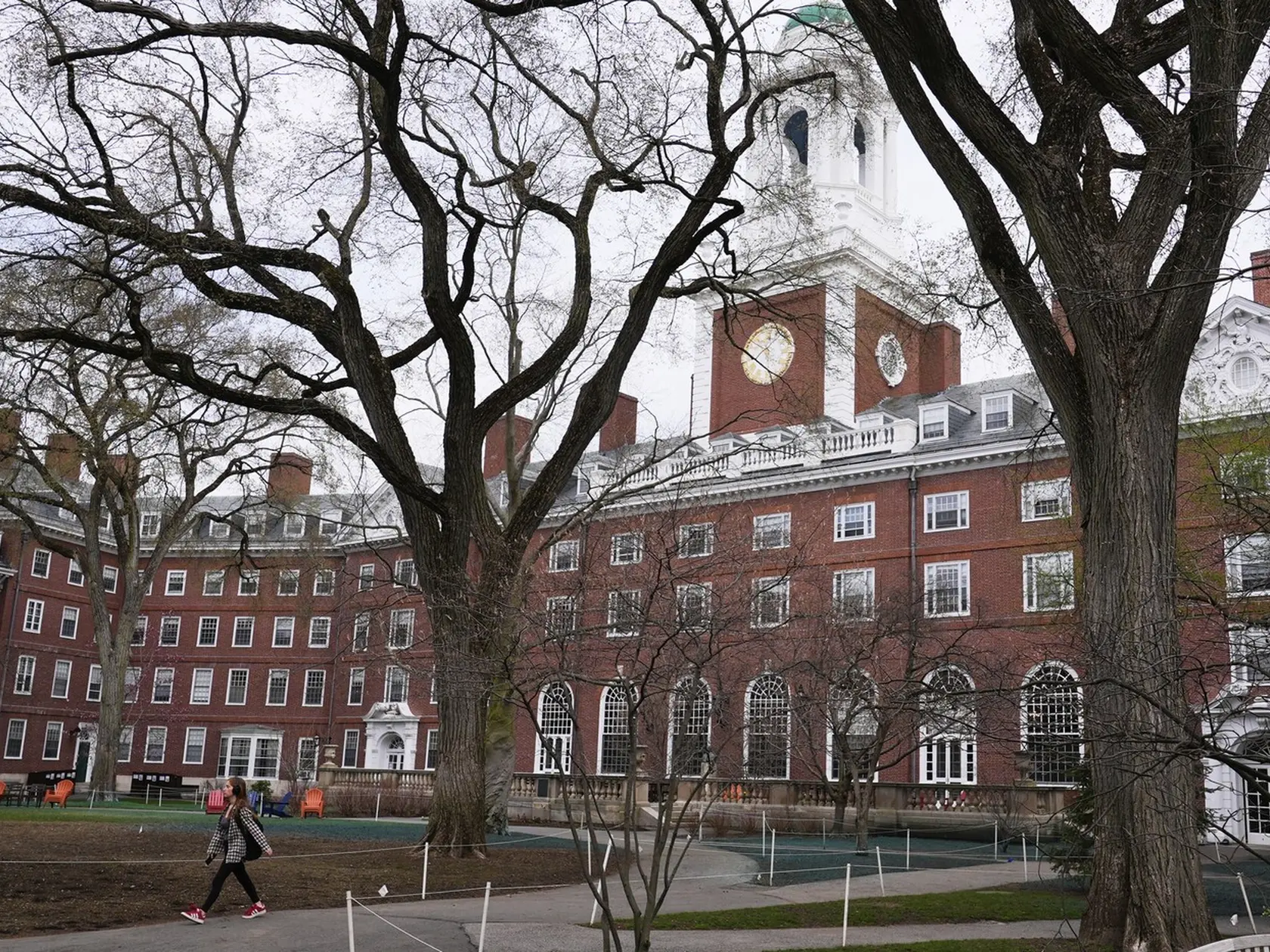 Pojem medzi svetovými univerzitami: Harvard bol založený užv roku 1636, medzi jeho absolventov patrí až 162 držiteľov Nobelovej ceny.