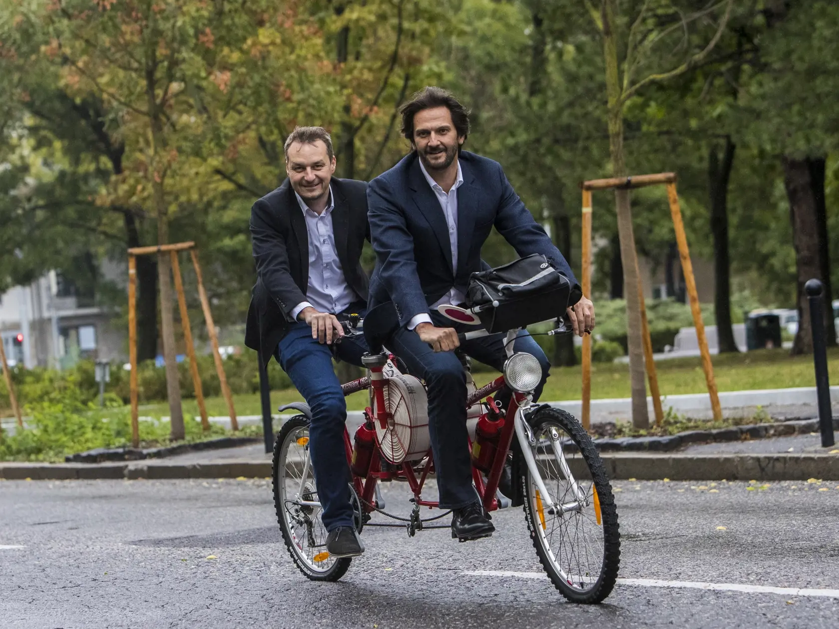 Robert Kaliňák prichádza na rokovanie vlády Slovenskej republiky v rámci týždňa mobility.